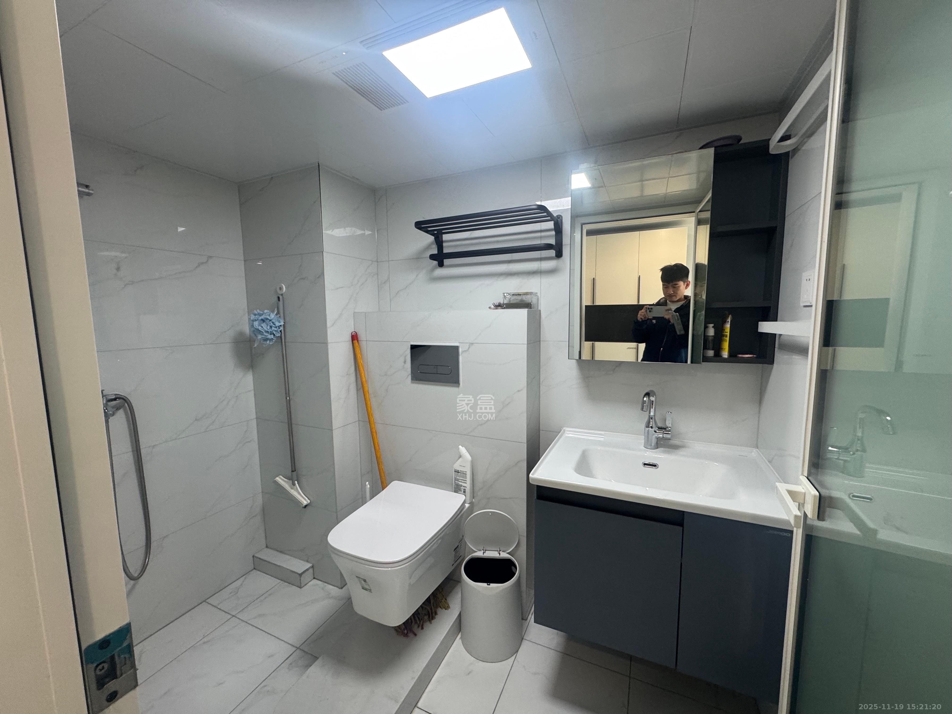 卓越伊景寓  1室0厅0卫    2300.0元/月室内图