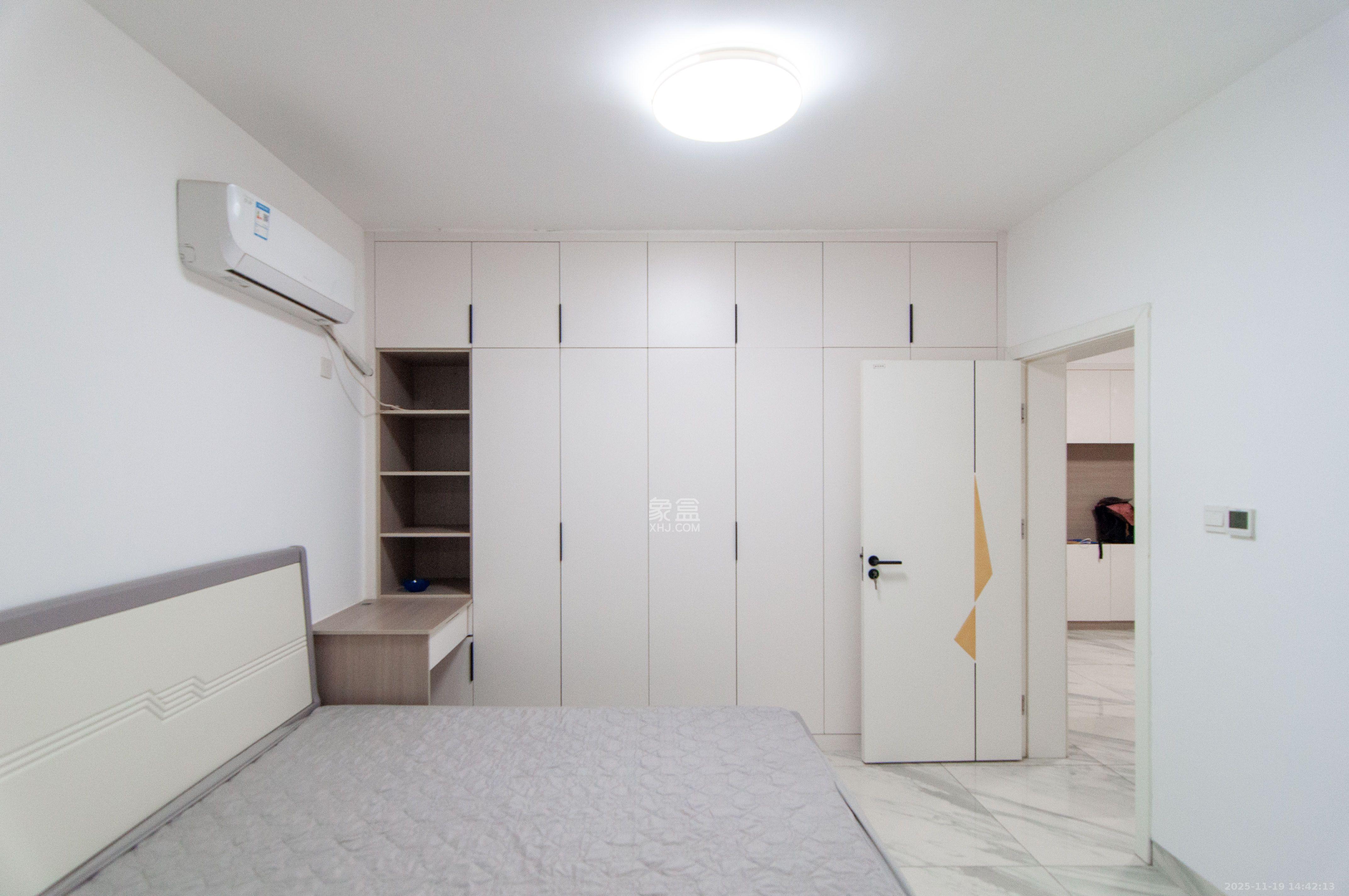 格林星城  1室1厅1卫    1800.0元/月室内图