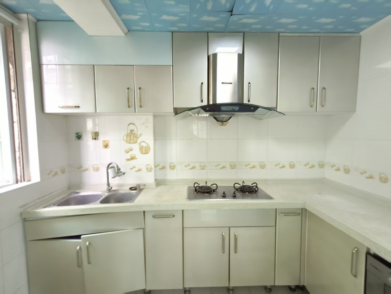 顺发新村  4室2厅1卫    3500.0元/月户型图