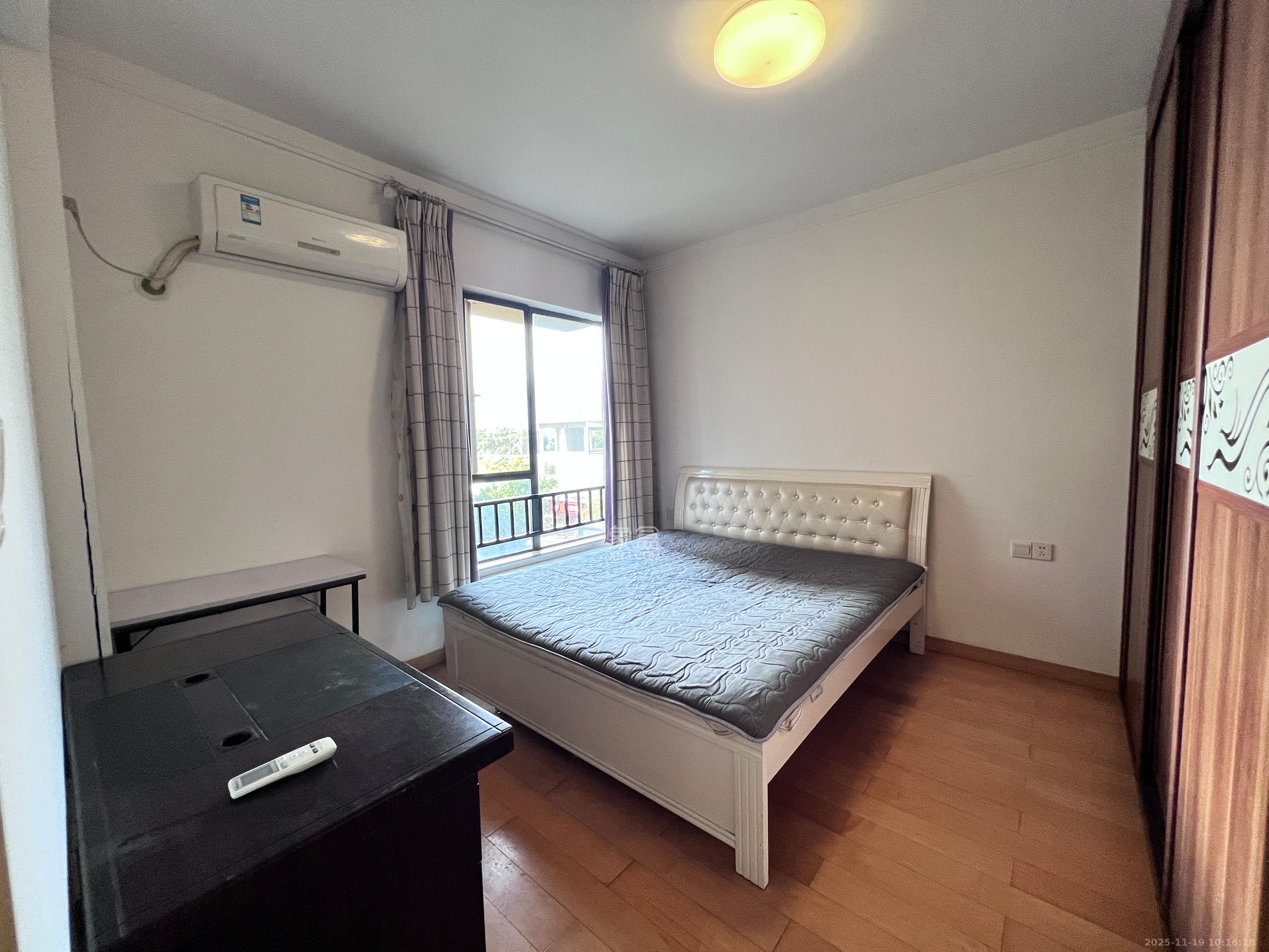 珠江郦城探香里  3室2厅1卫    2200.0元/月室内图