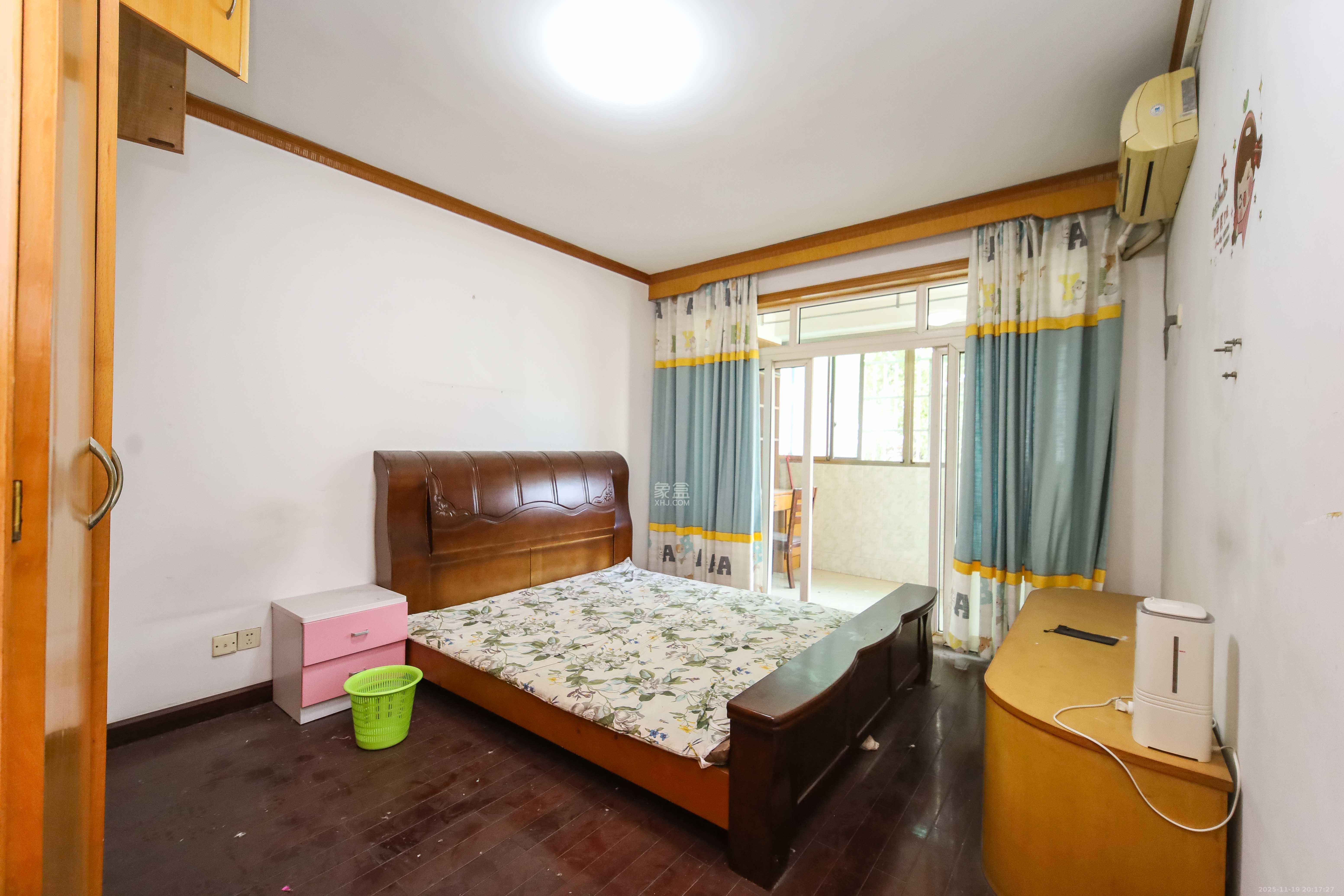 德政园 3室2厅2卫 79.0万 德政园 3室2厅2卫 79.0万卧室