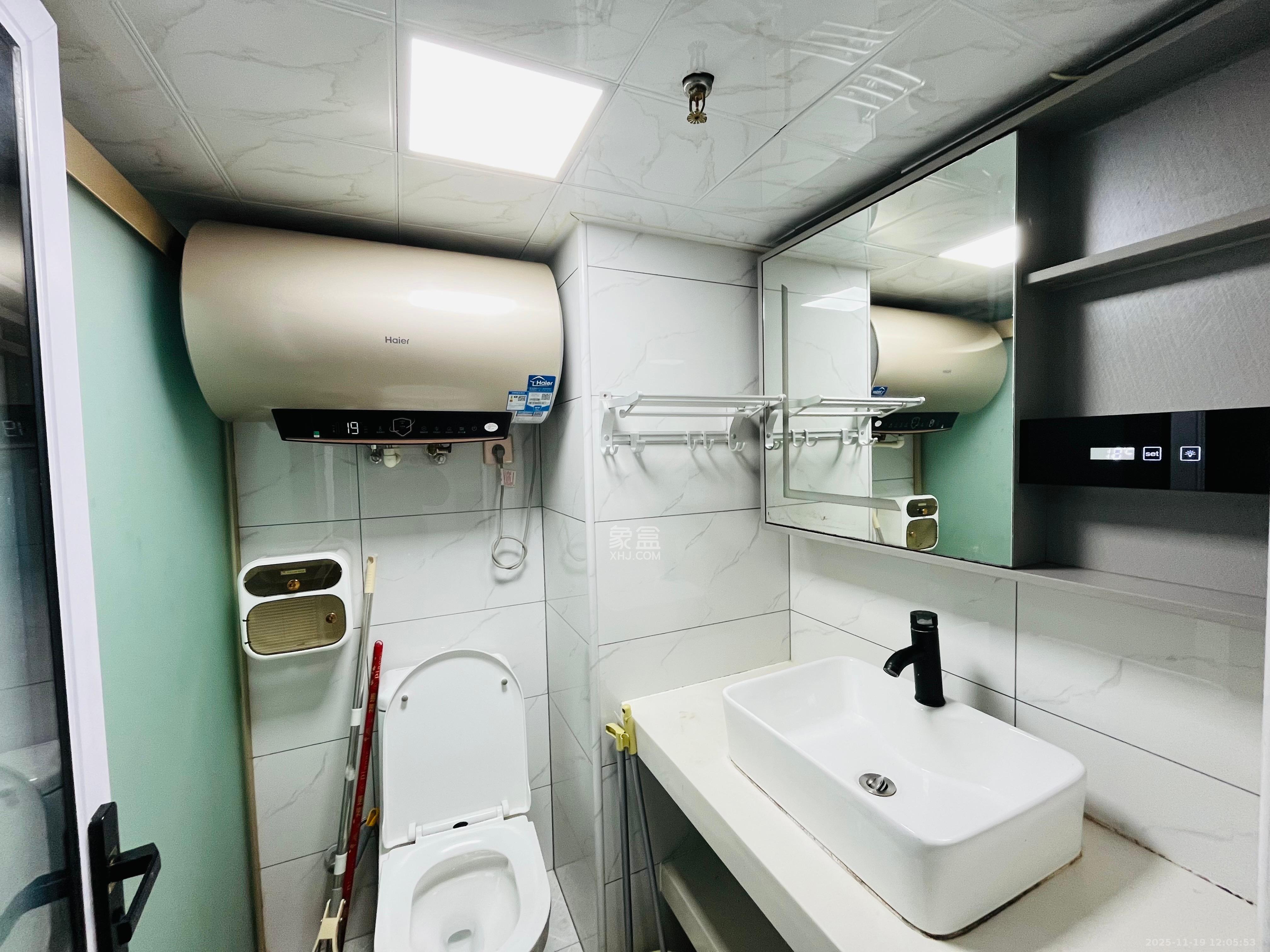 万润时光里 1室0厅0卫 2600.0元/月 万润时光里 1室0厅0卫 2600.0元/月室内图