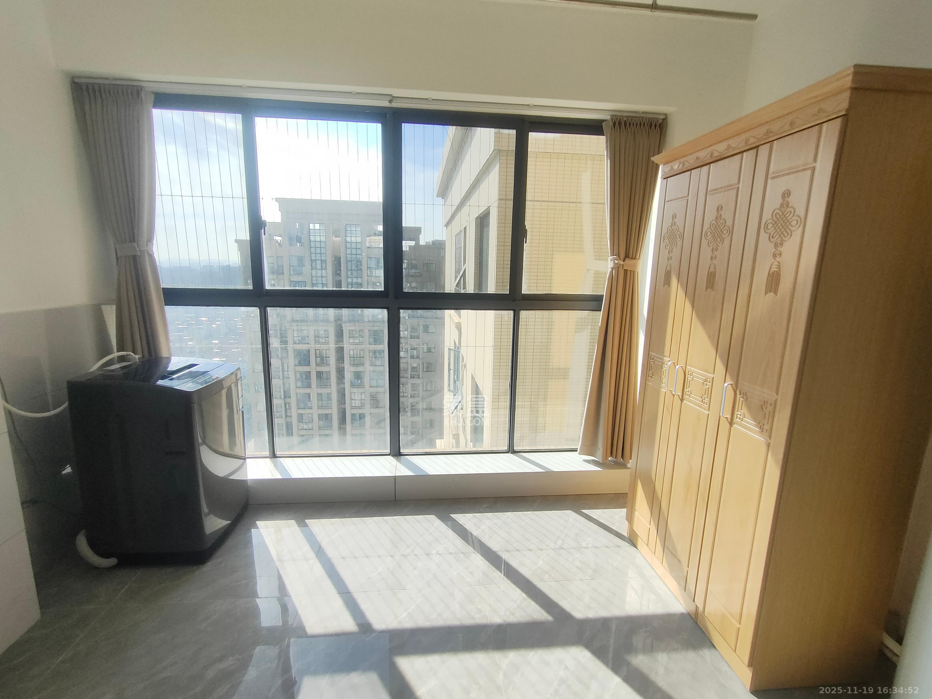 园康星都荟  3室2厅1卫    2500.0元/月室内图