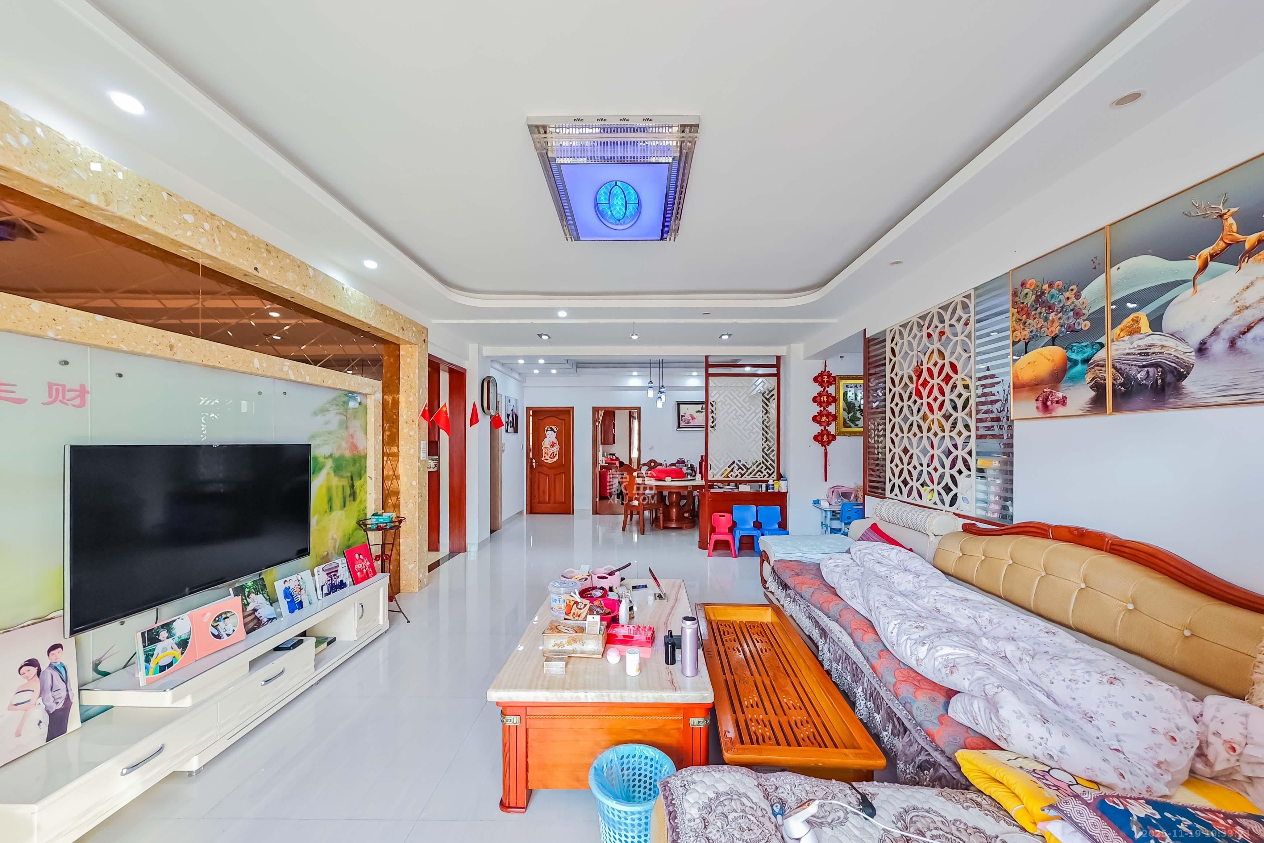 城市山水豪园（山水城市风景）  3室2厅2卫    135.0万室内图1