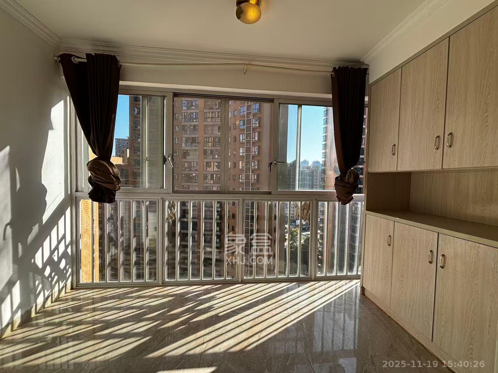 玛丽的花园（金色阳光家园）  3室2厅2卫    2000.0元/月室内图