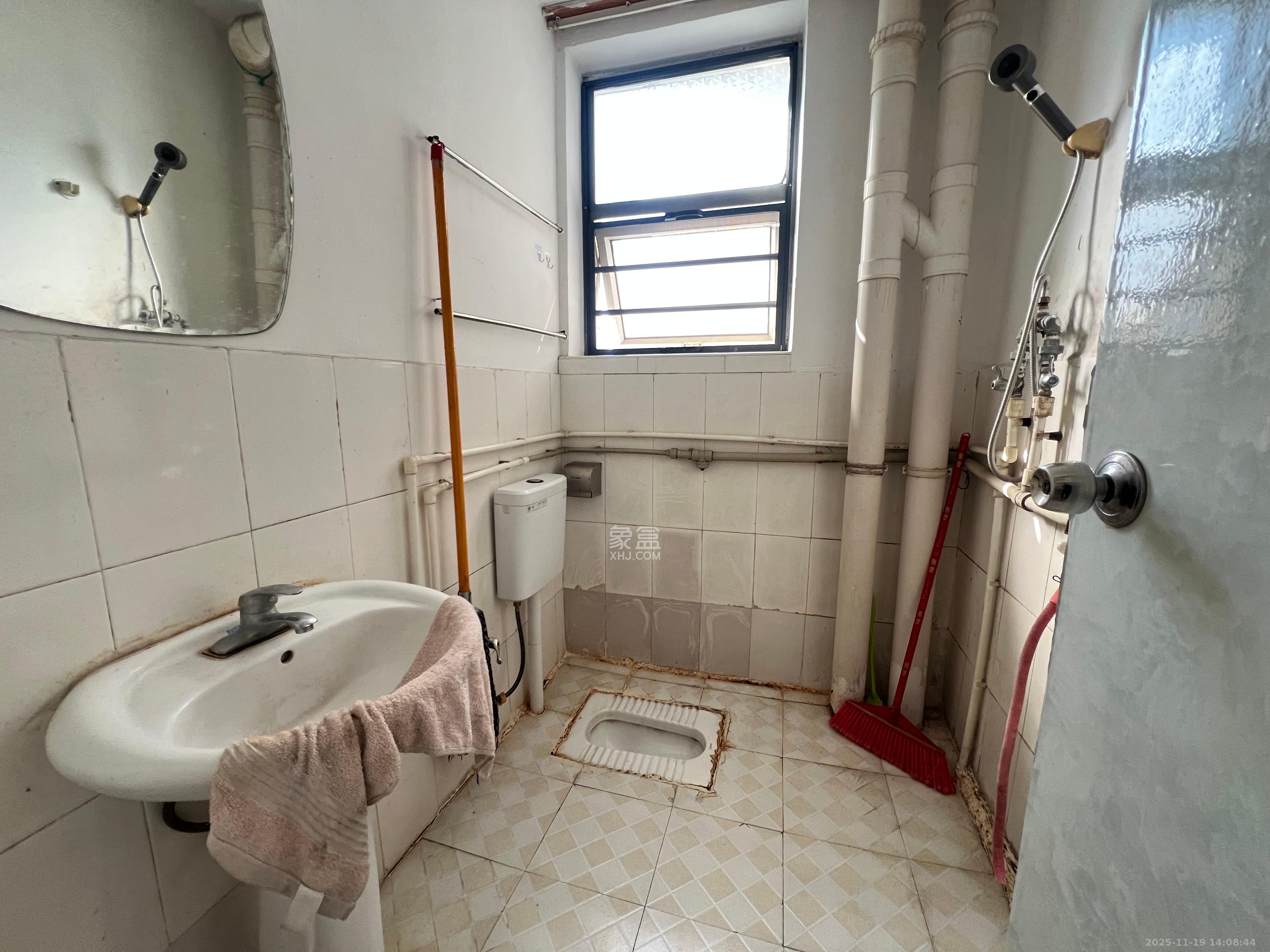 凯通国际城(凯通朝庭) 2室1厅1卫 2000.0元/月 凯通国际城(凯通朝庭) 2室1厅1卫 2000.0元/月室内图