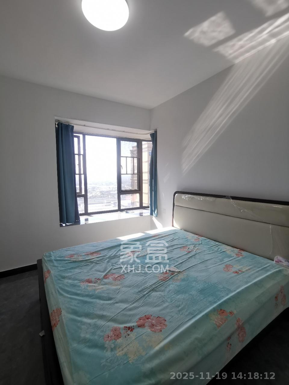 会展三润城  3室2厅2卫    1800.0元/月室内图