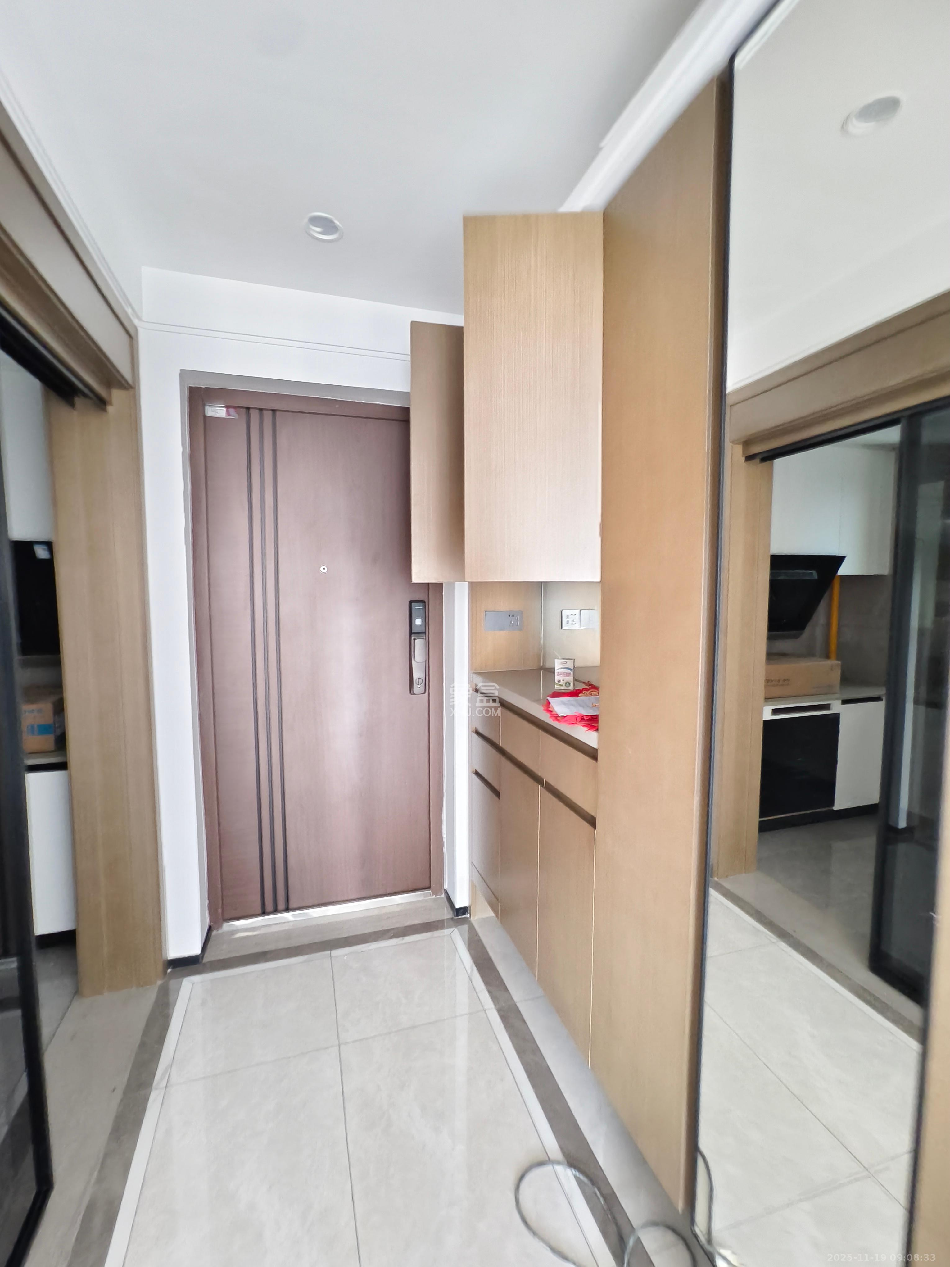 长房悦香山  3室2厅2卫    3300.0元/月室内图