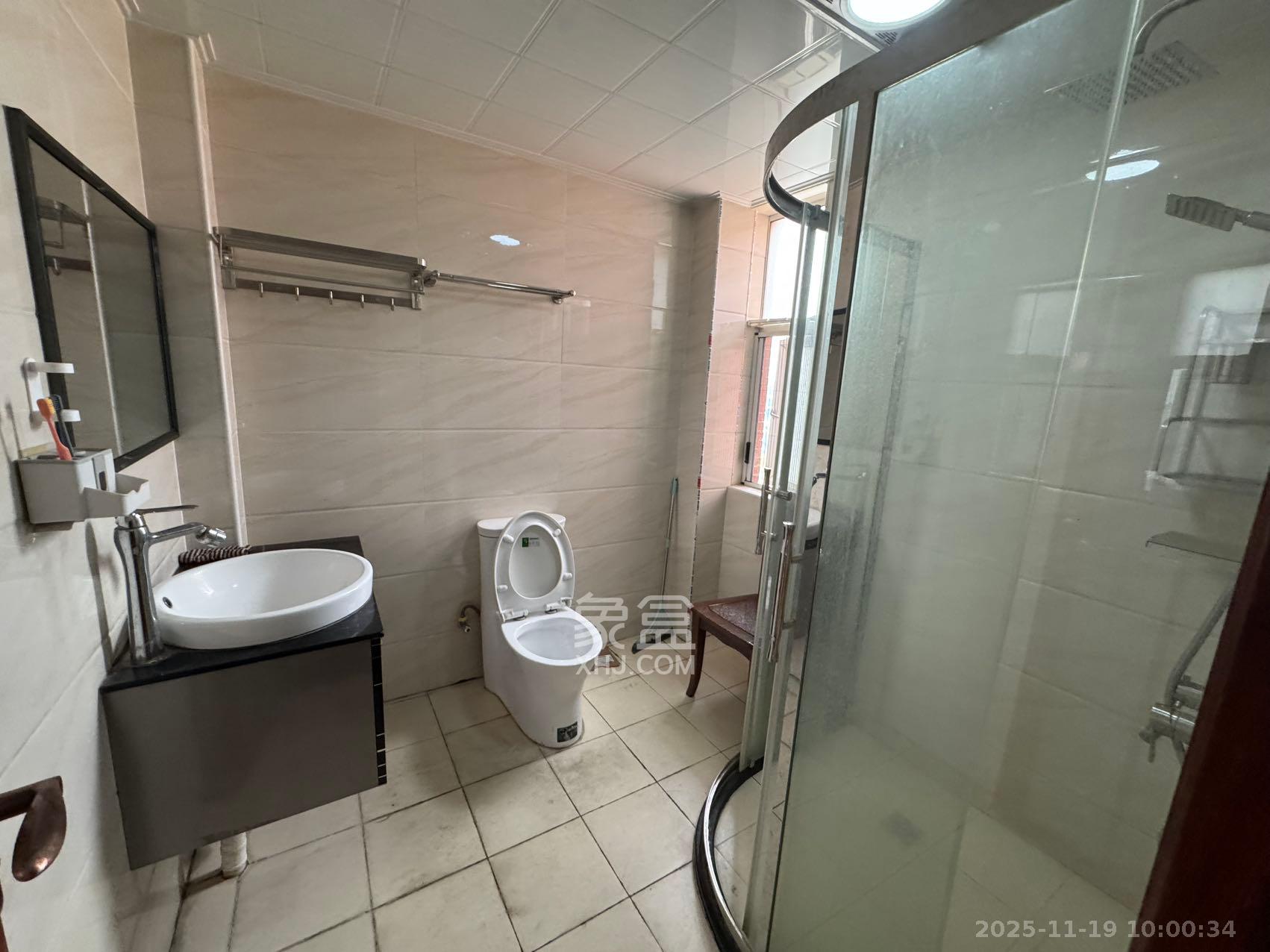 理工大学职工单位房青年汇  3室2厅2卫    2300.0元/月室内图