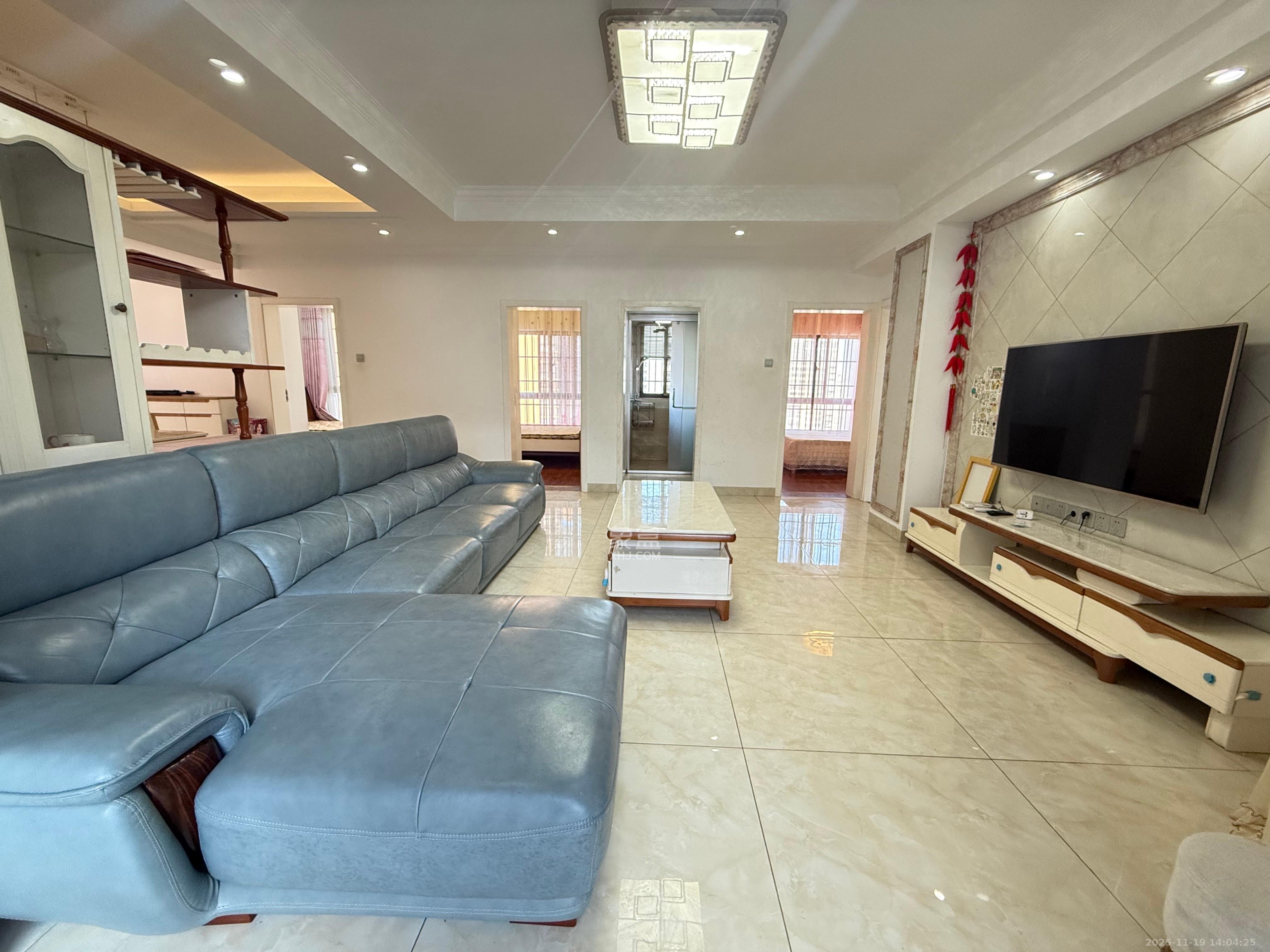 家和院 4室2厅2卫 2500.0元/月 家和院 4室2厅2卫 2500.0元/月室内图