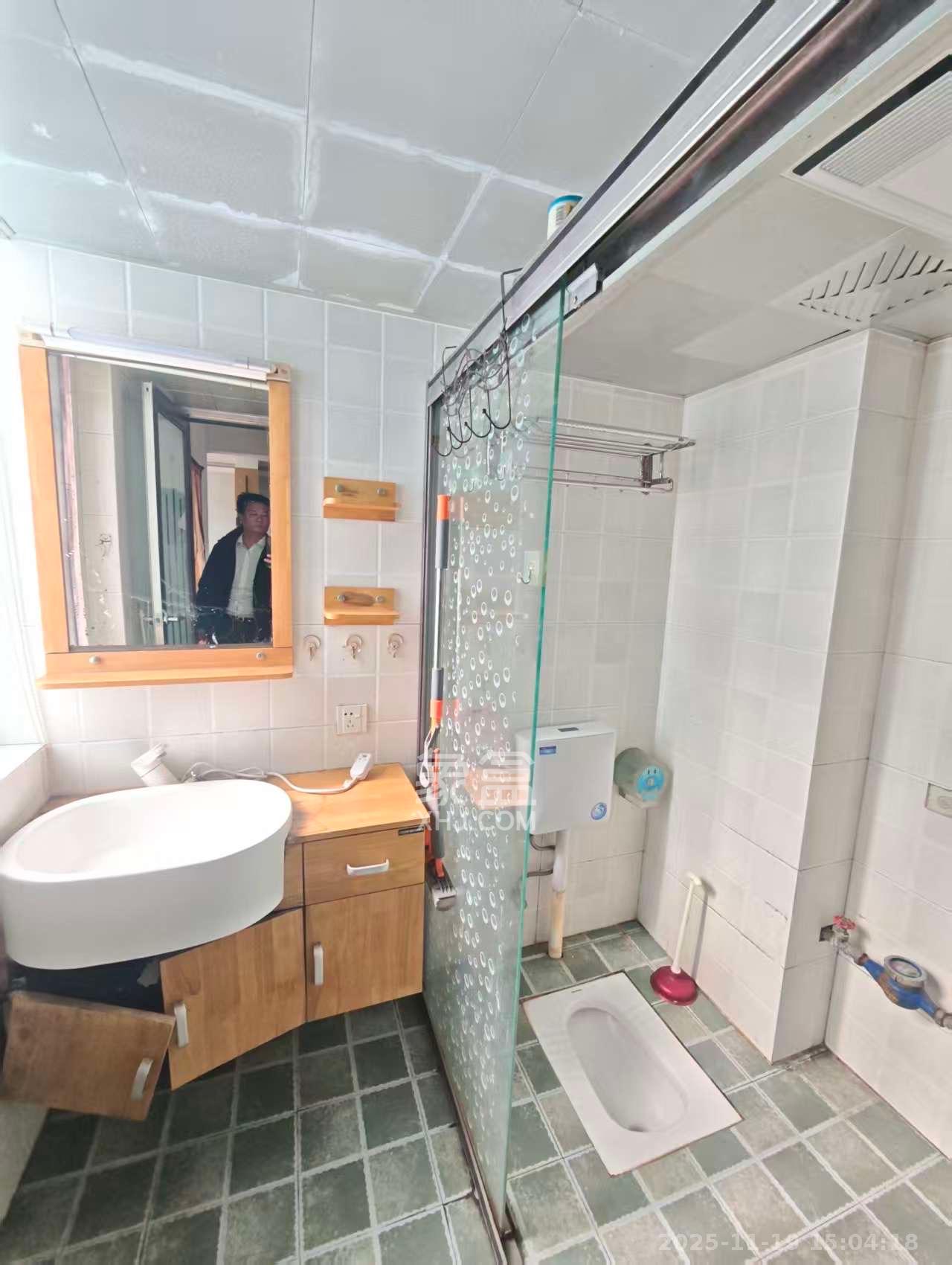 江临天下  1室1厅1卫    2000.0元/月室内图