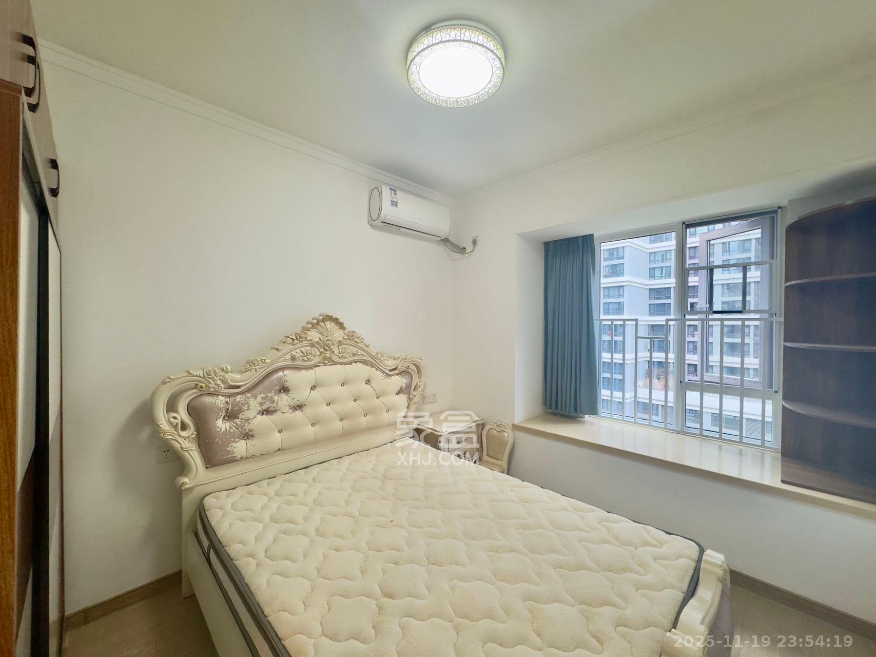 金地铂悦  4室2厅2卫    3000.0元/月室内图