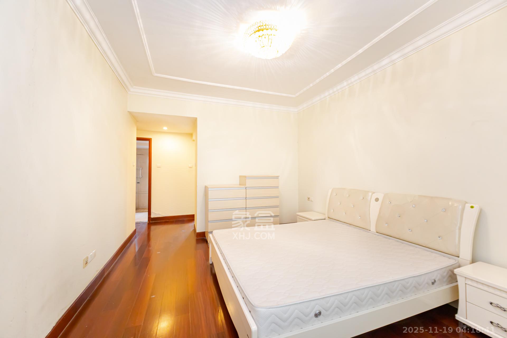 恒大名都 4室2厅2卫 75.0万 恒大名都 4室2厅2卫 75.0万卧室