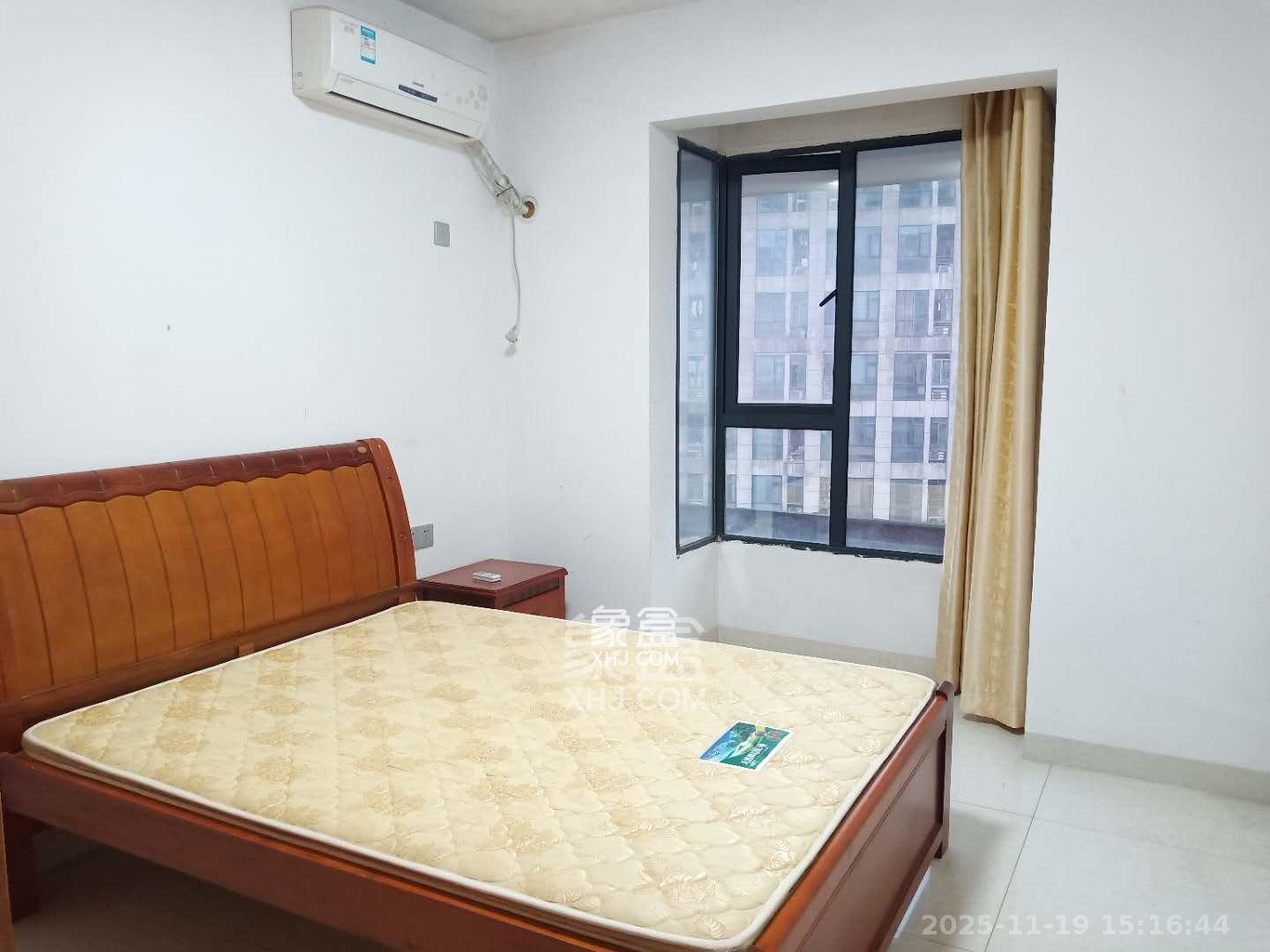 长房时代城  2室2厅1卫    2000.0元/月室内图