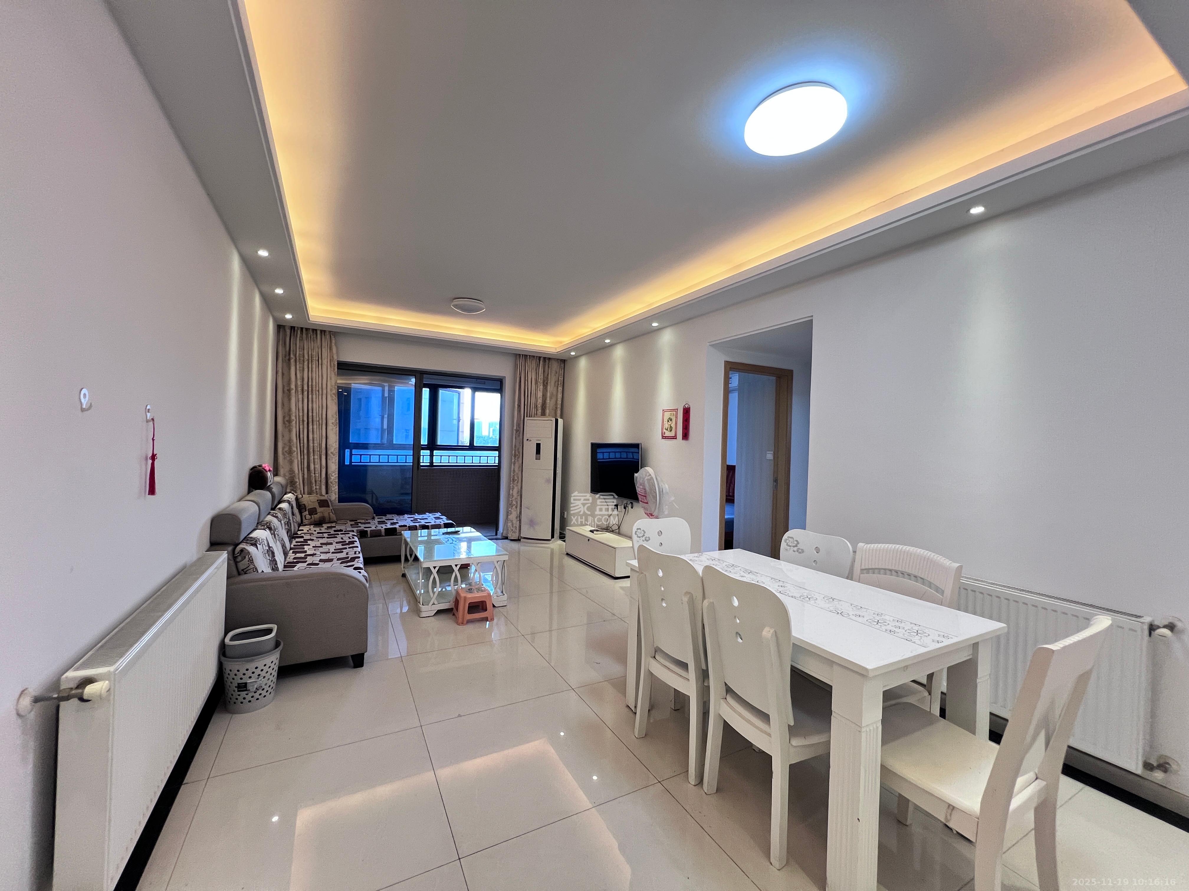 珠江郦城探香里 3室2厅1卫 2200.0元/月 珠江郦城探香里 3室2厅1卫 2200.0元/月室内图