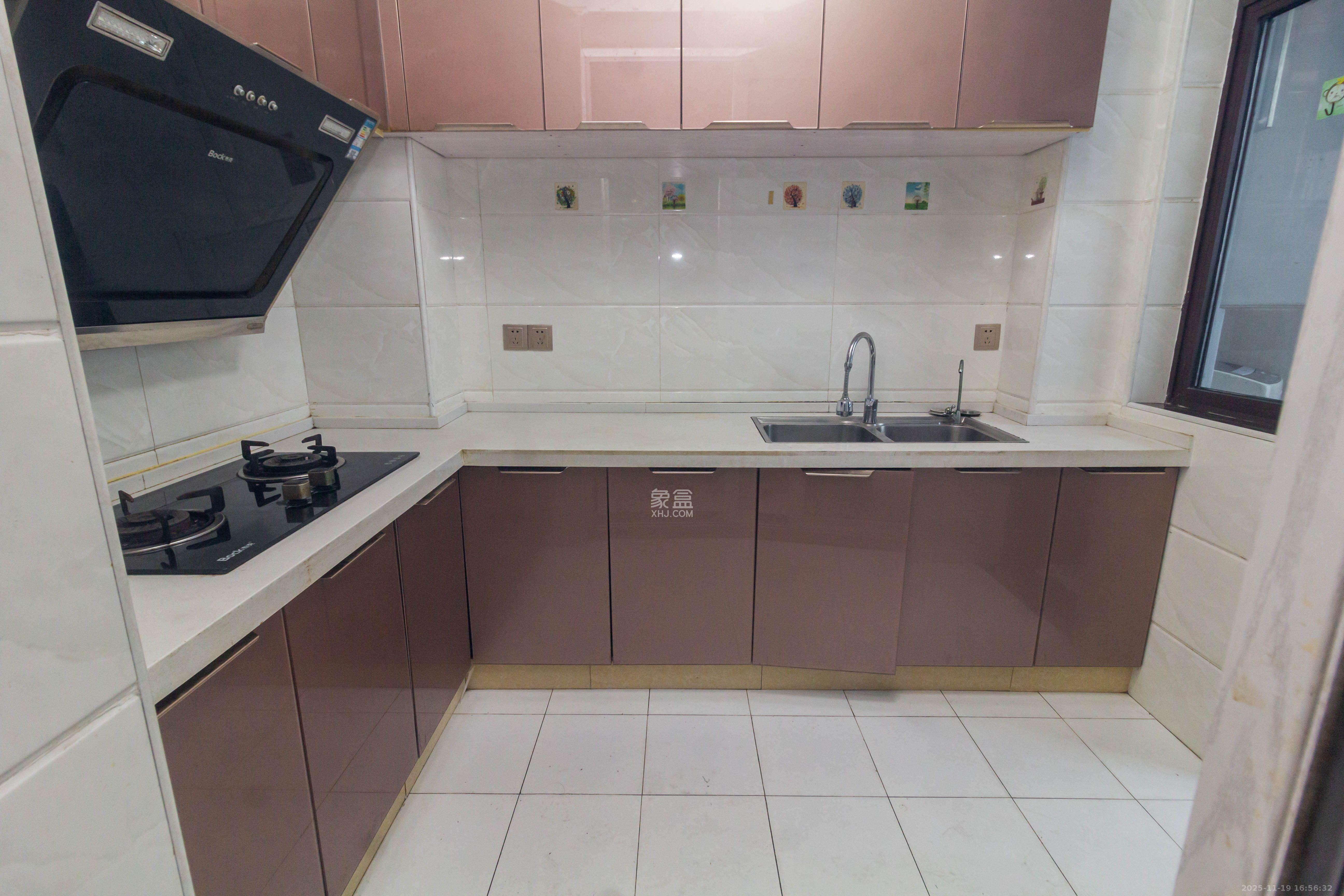 三景华御 4室2厅2卫 2200.0元/月 三景华御 4室2厅2卫 2200.0元/月室内图