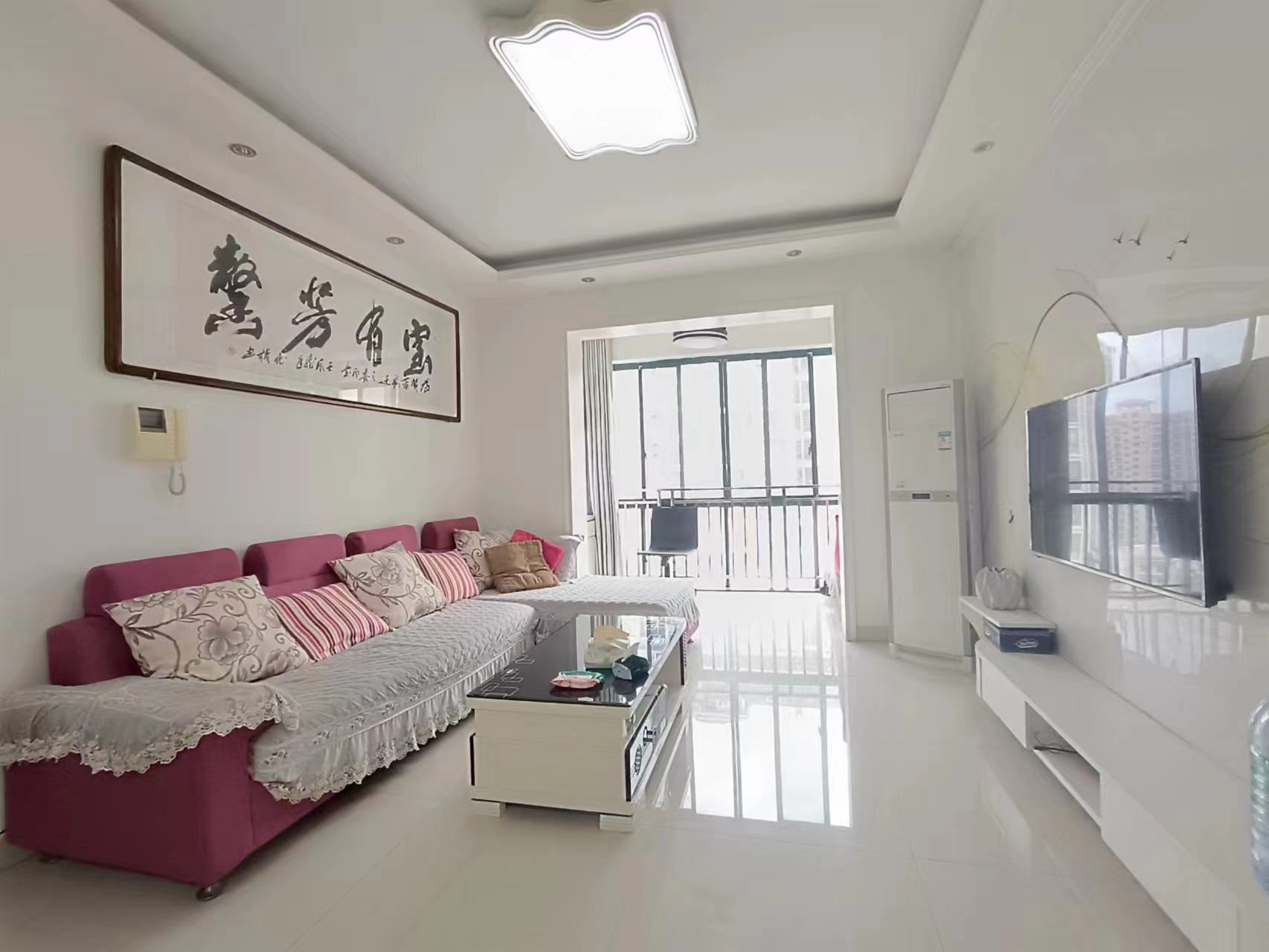 桃花里 3室2厅1卫 1600.0元/月 桃花里 3室2厅1卫 1600.0元/月室内图