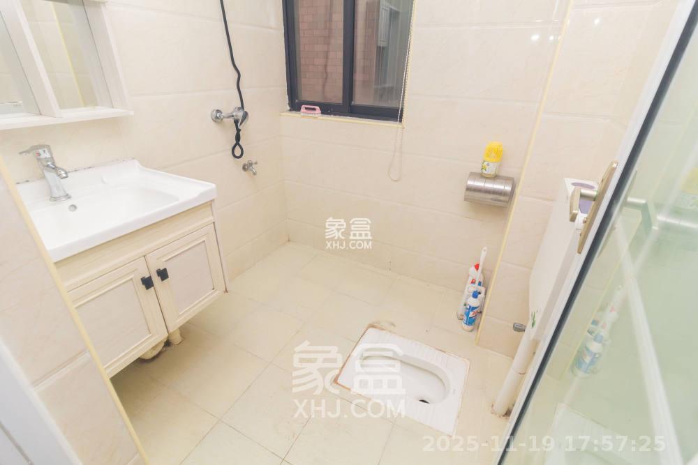 康桥长郡  2室2厅1卫    1600.0元/月室内图