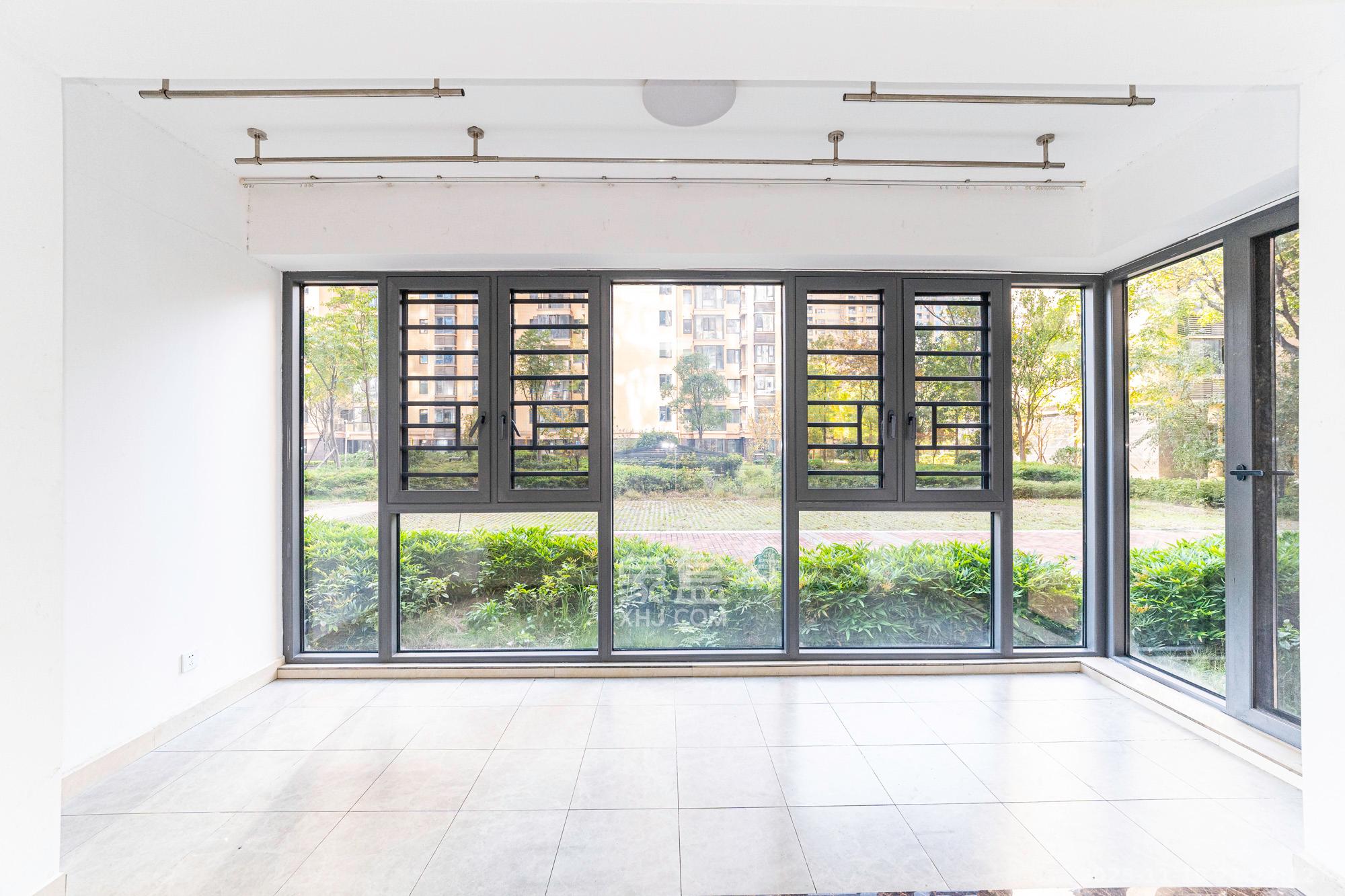 永宏万家里 4室2厅2卫 120.0万 永宏万家里 4室2厅2卫 120.0万阳台