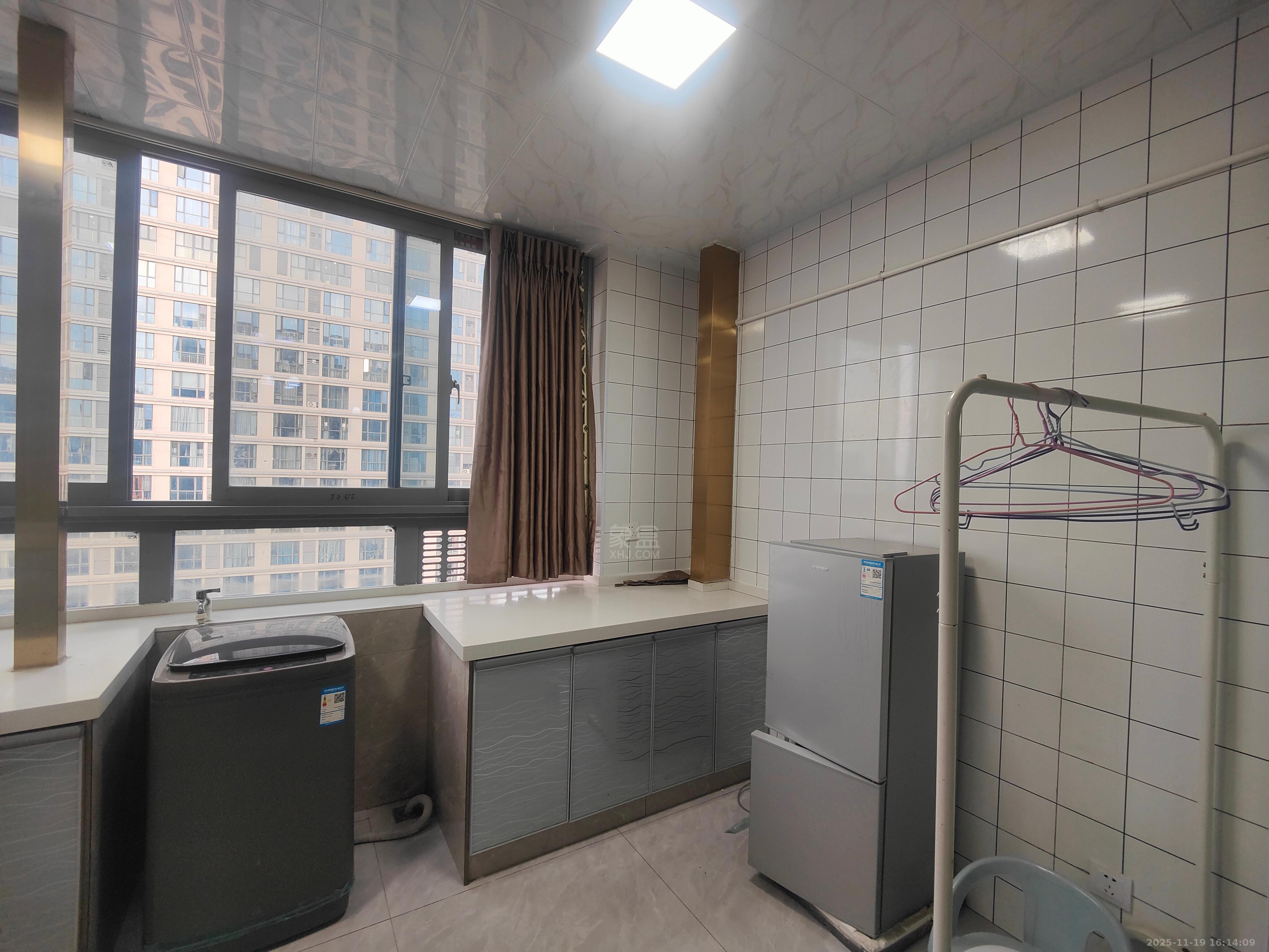 尚格广场  1室1厅1卫    1500.0元/月室内图