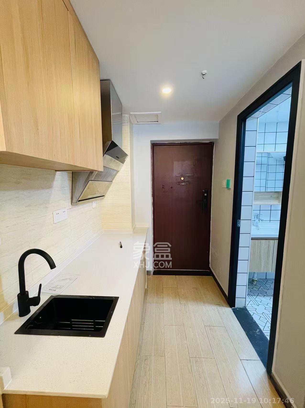 观园国际公寓  1室0厅1卫    1800.0元/月室内图