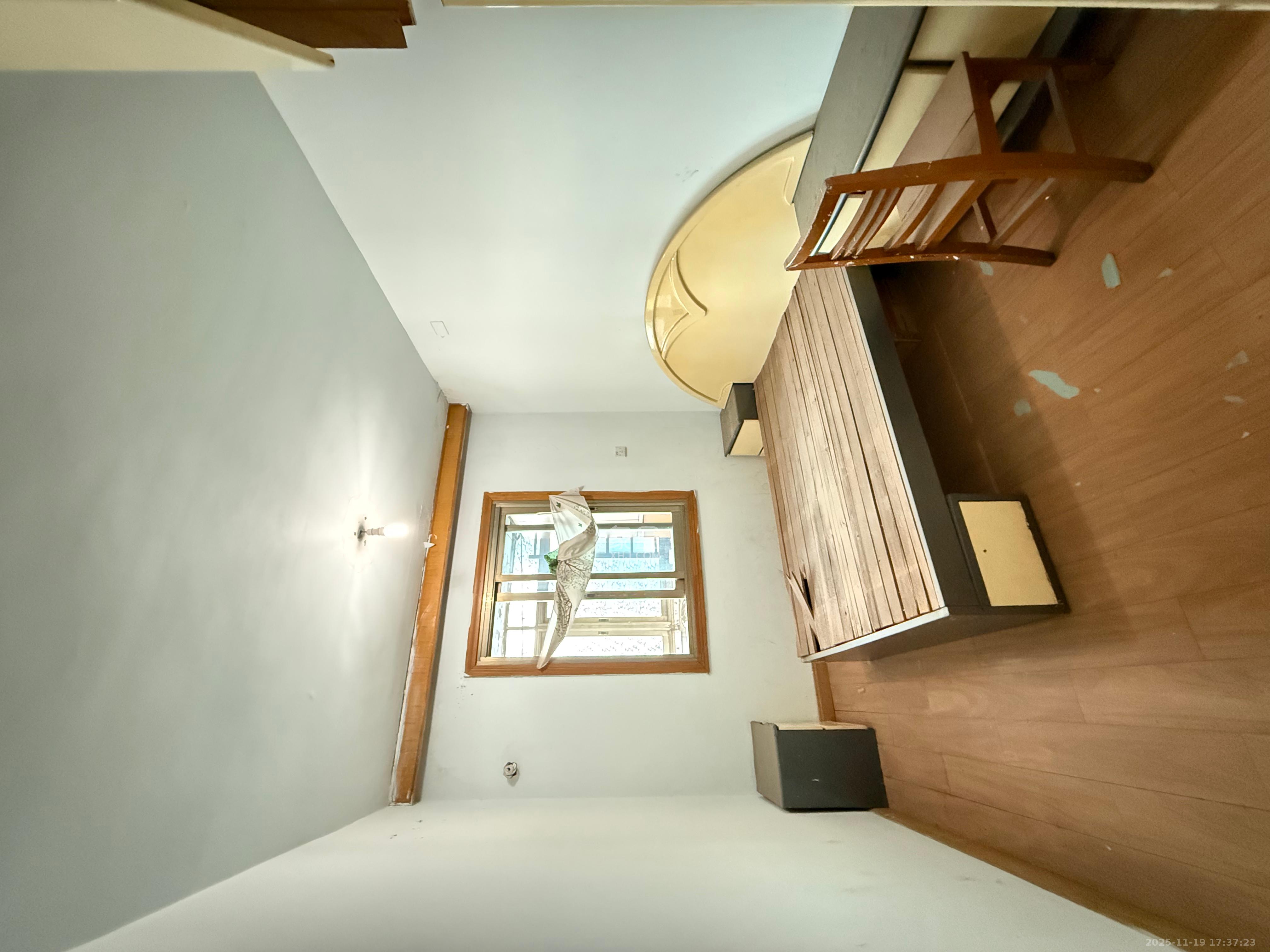 人民新村  3室1厅1卫    1600.0元/月室内图