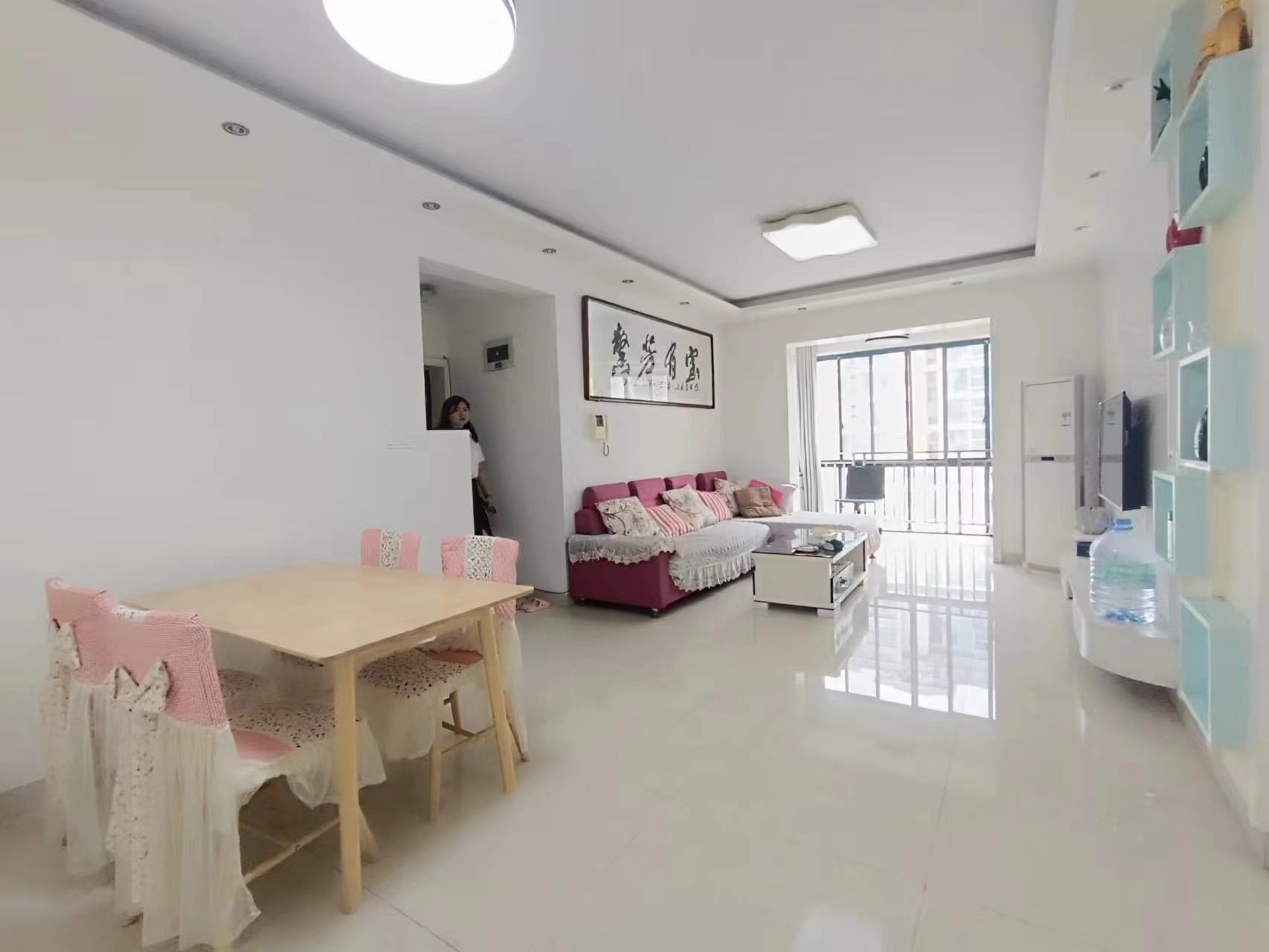 桃花里  3室2厅1卫    1600.0元/月室内图