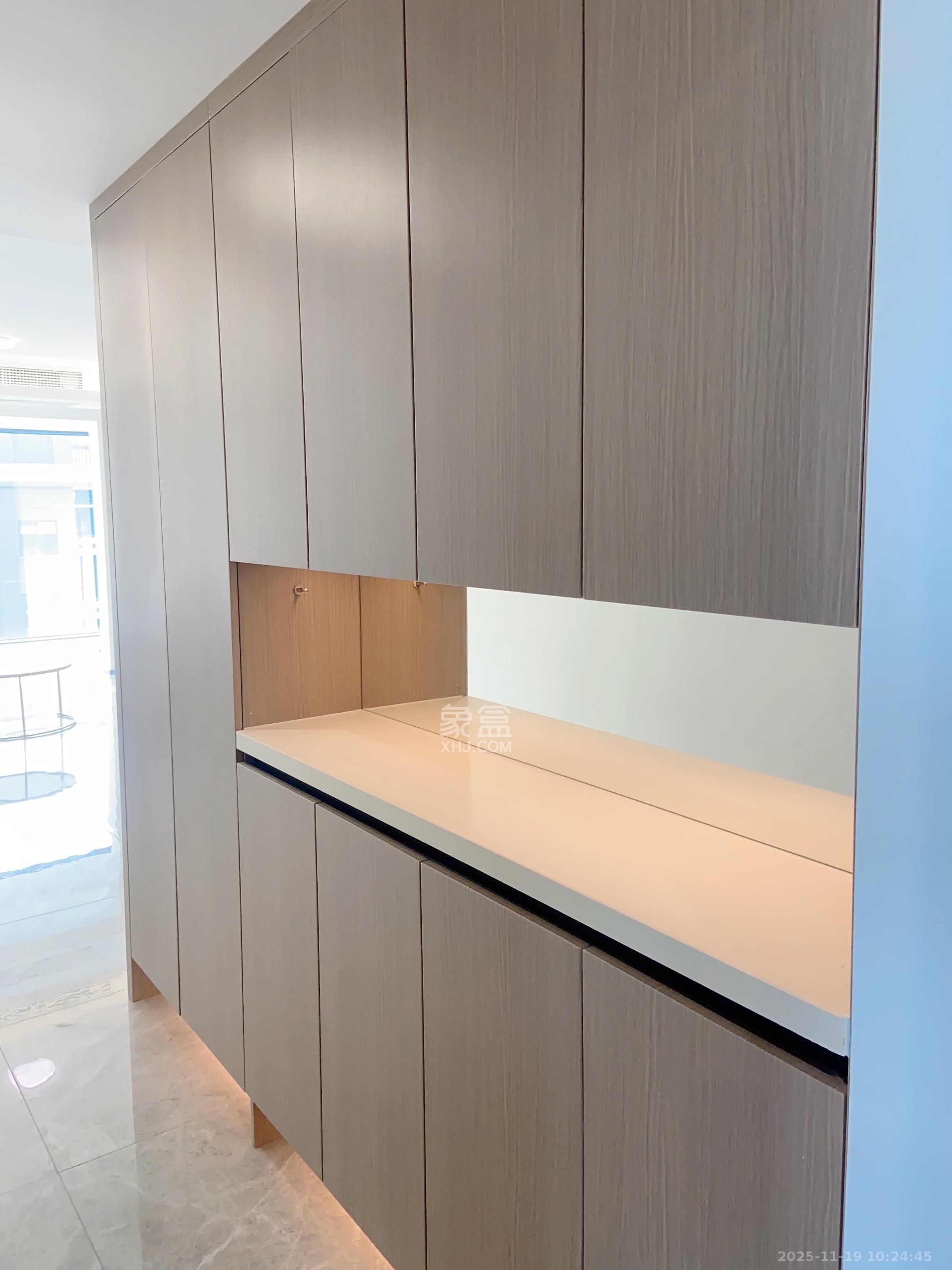 旭辉铂宸府  3室2厅2卫    2500.0元/月室内图