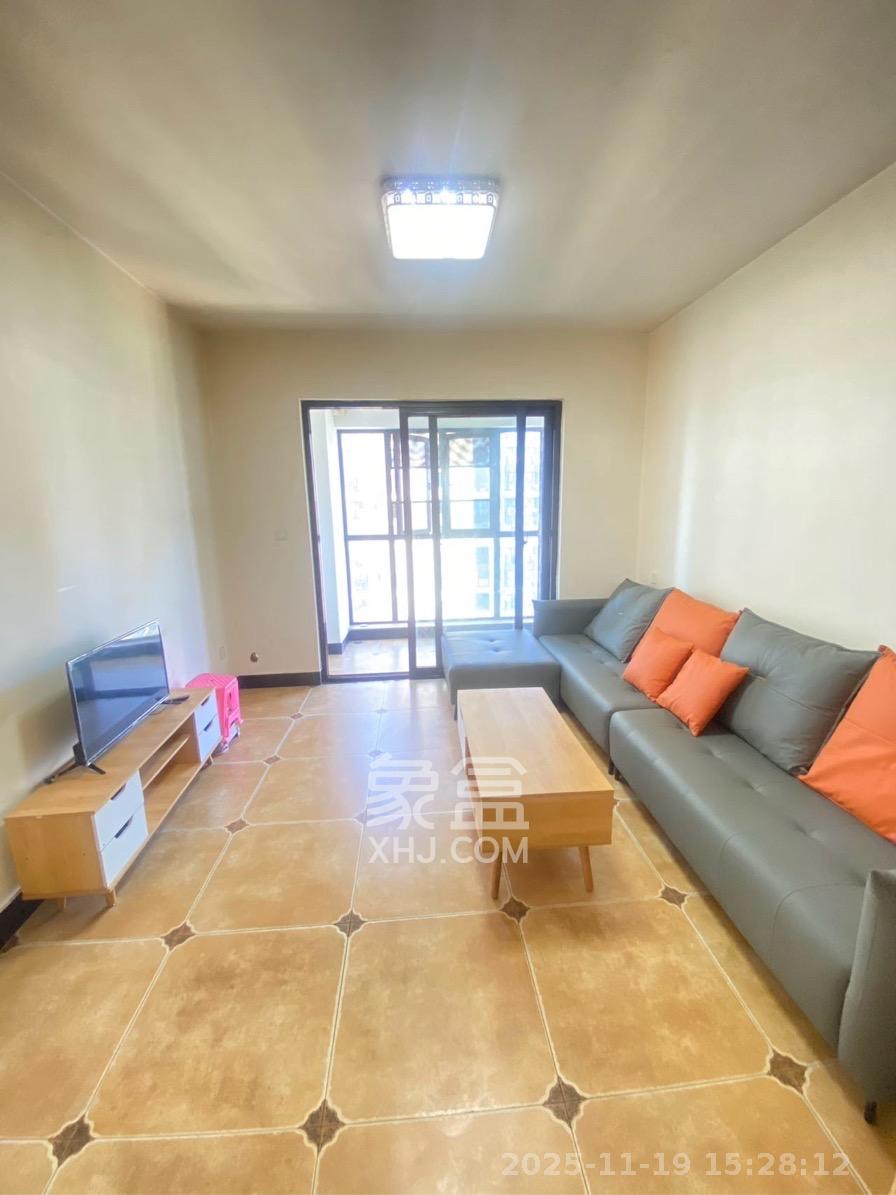 卓越蔚蓝城邦 3室2厅1卫 1800.0元/月 卓越蔚蓝城邦 3室2厅1卫 1800.0元/月室内图