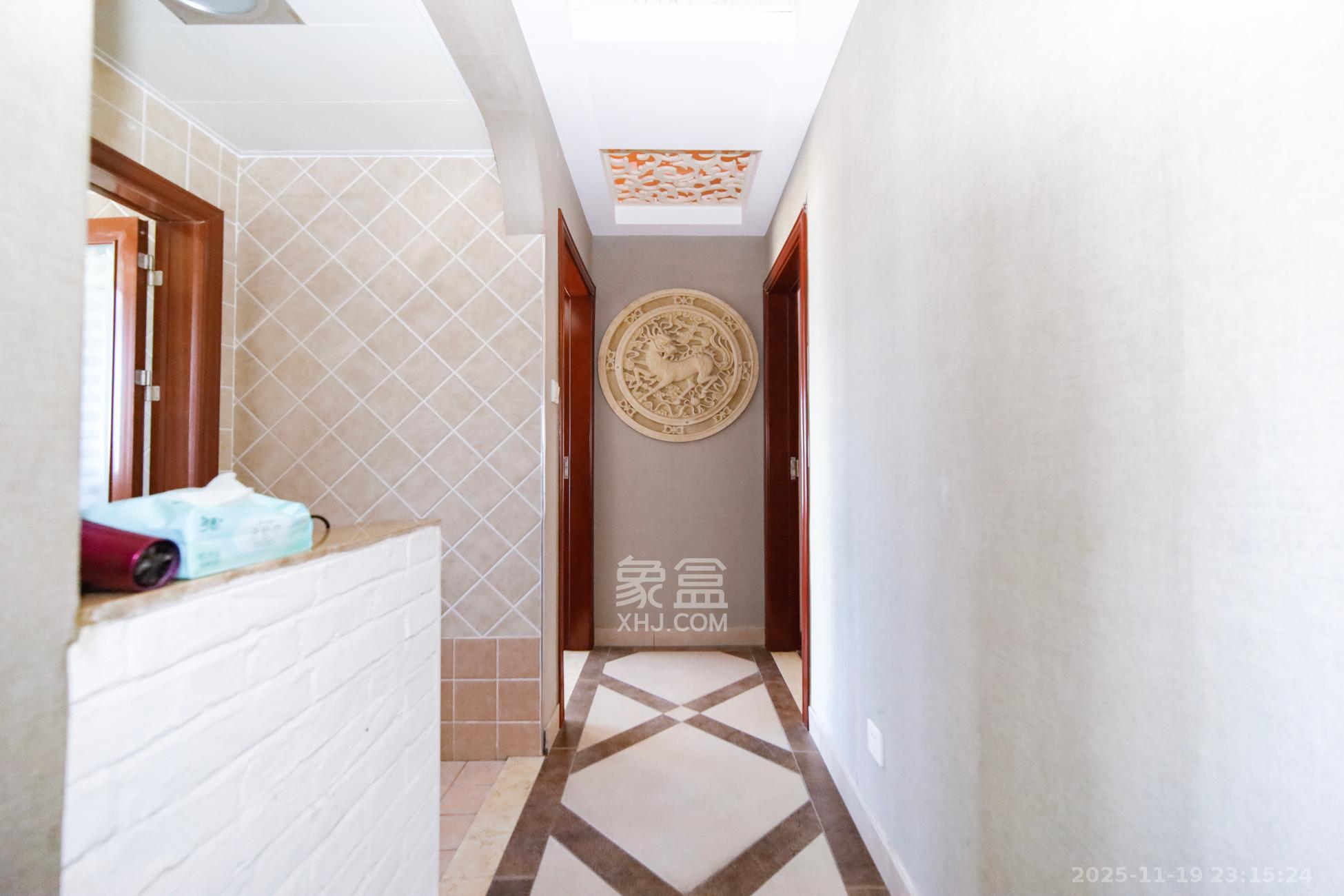 上海城小区  3室2厅2卫    108.0万其他