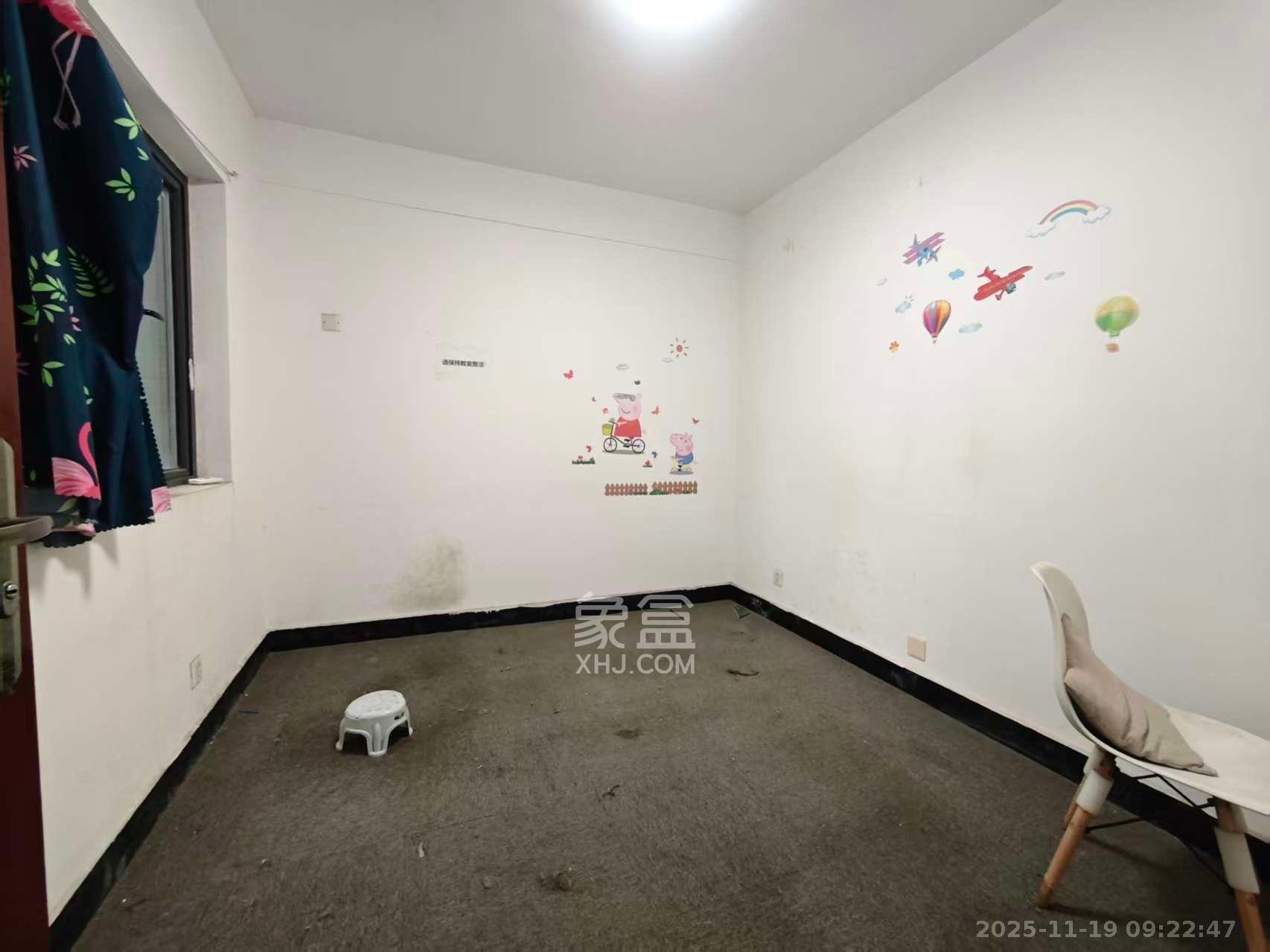 馨域公寓 3室2厅1卫 3500.0元/月 馨域公寓 3室2厅1卫 3500.0元/月室内图