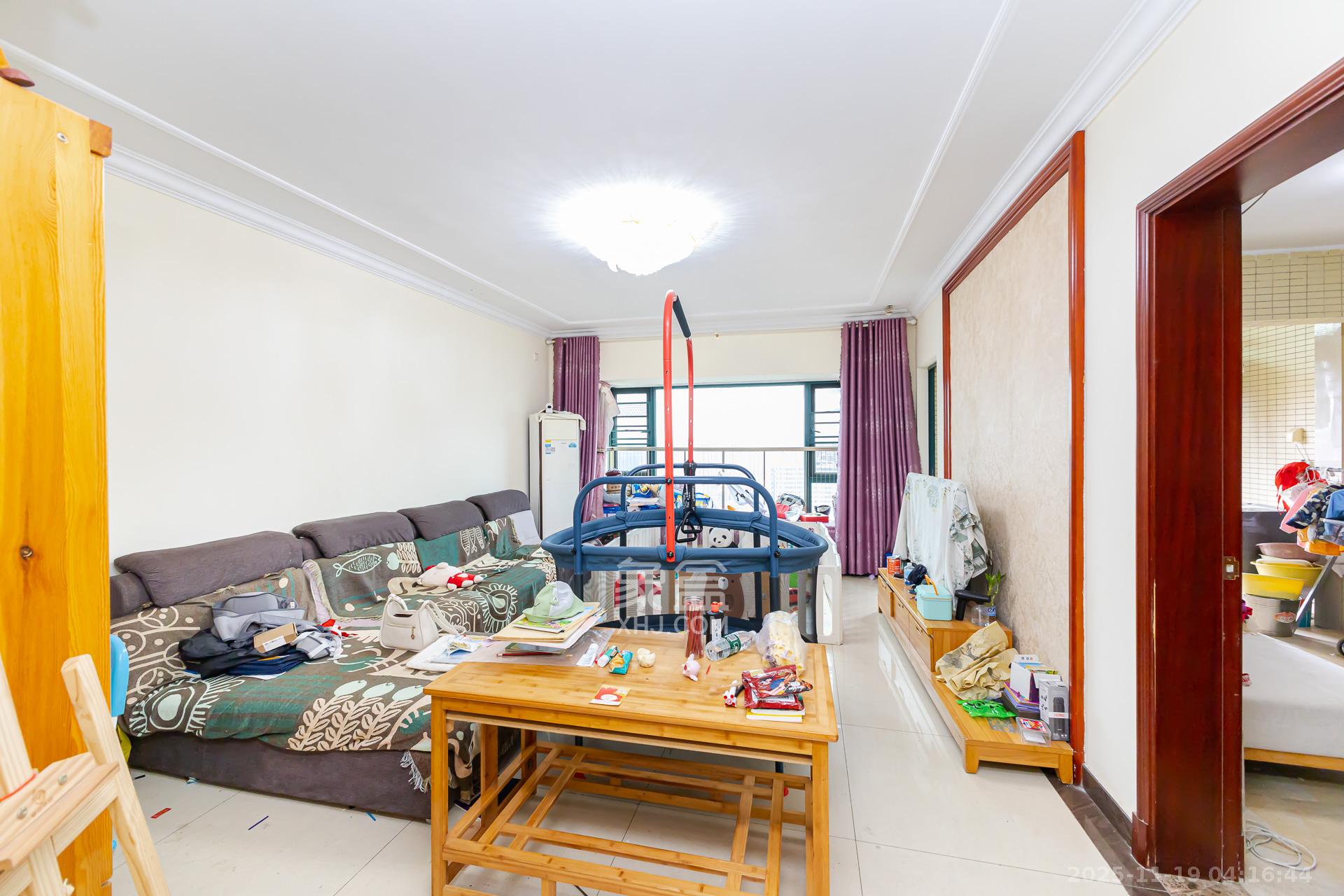 恒大名都  4室2厅2卫    100.0万