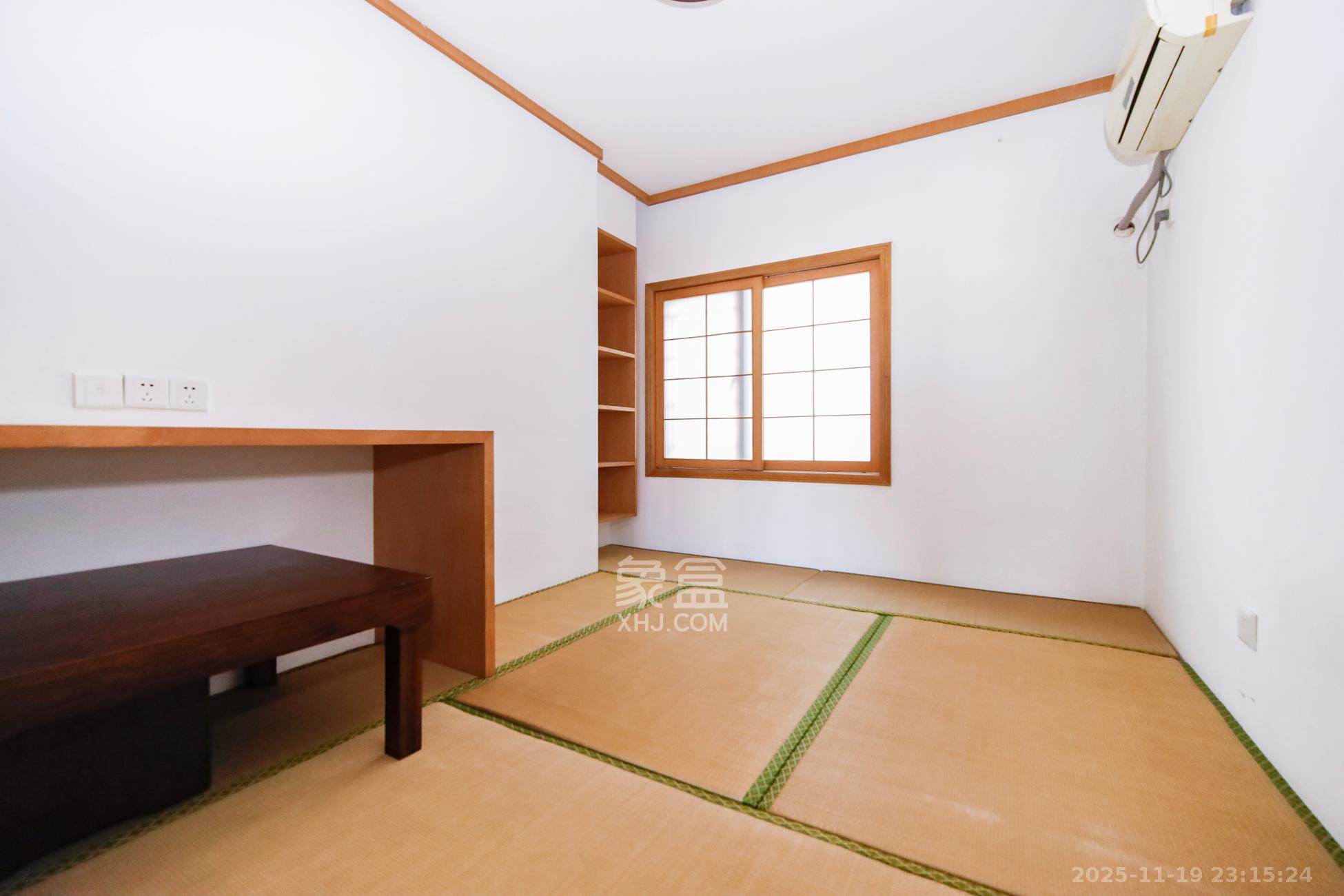 上海城小区  3室2厅2卫    108.0万卧室