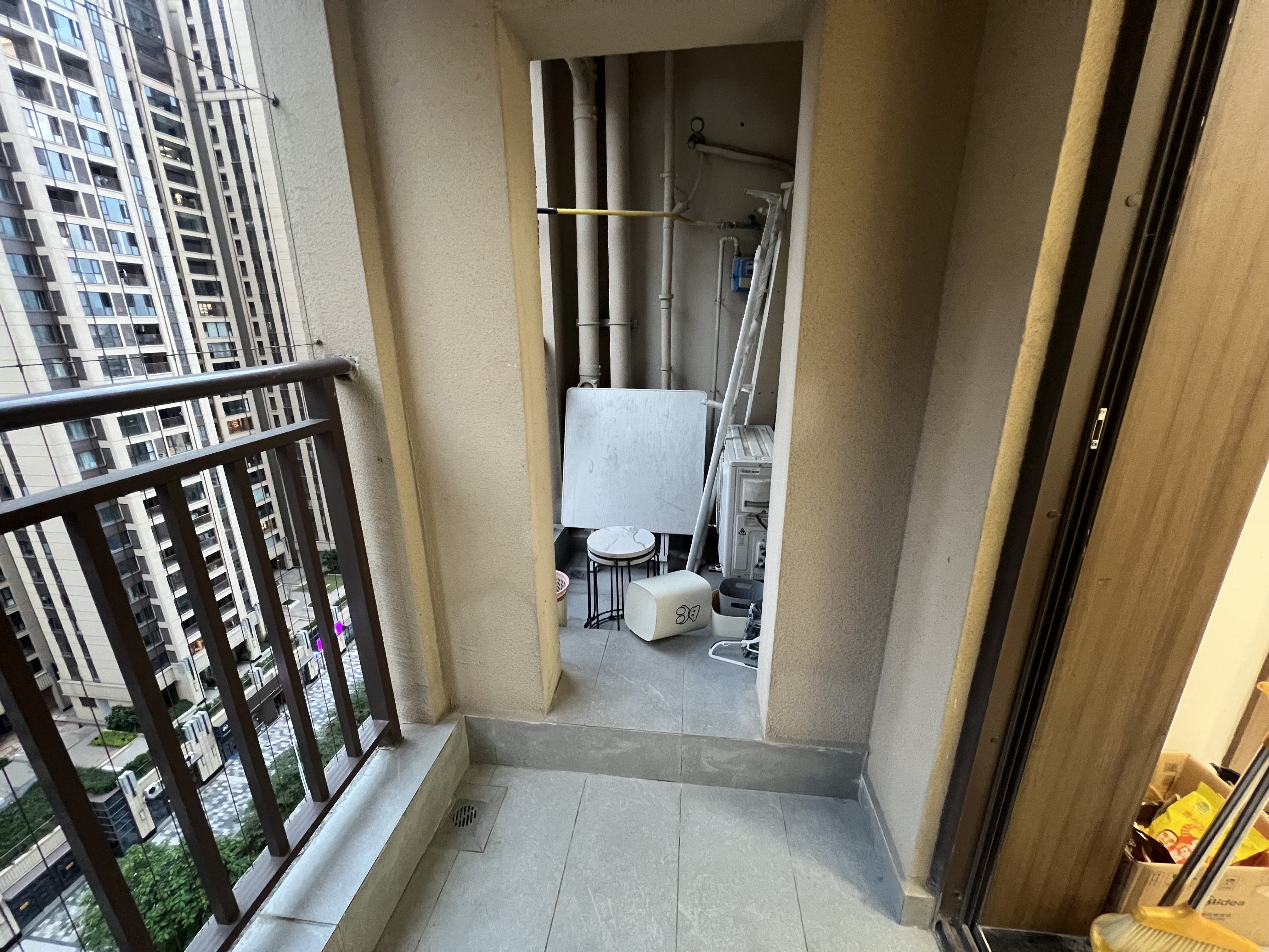 海航豪庭南苑 3室2厅2卫 5000.0元/月 海航豪庭南苑 3室2厅2卫 5000.0元/月室内图