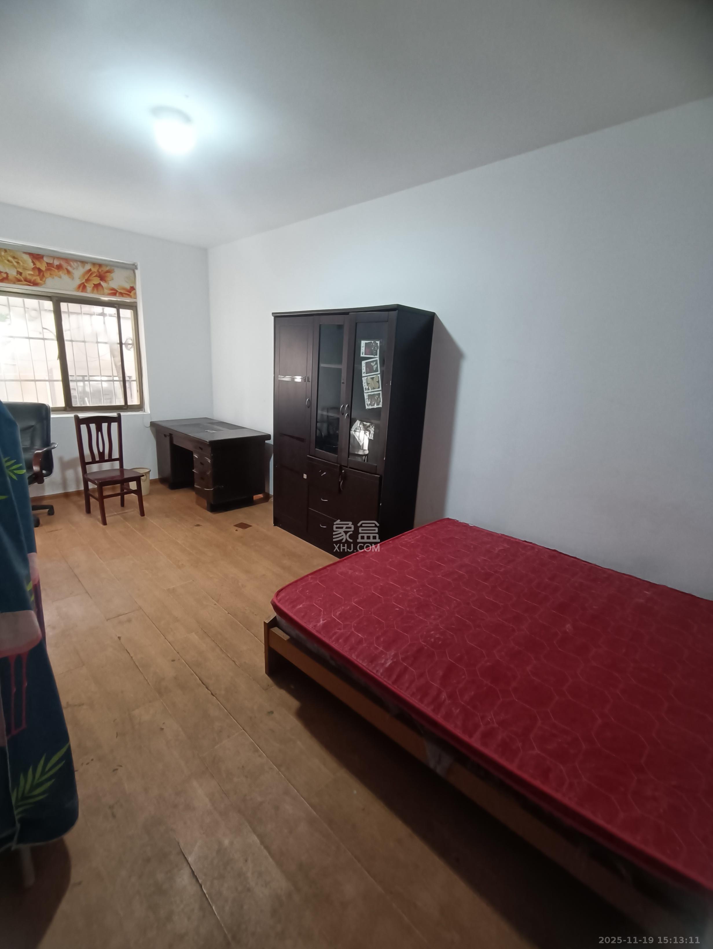 馨宇锦园(凯杨馨宇) 3室2厅2卫 2000.0元/月 馨宇锦园(凯杨馨宇) 3室2厅2卫 2000.0元/月室内图