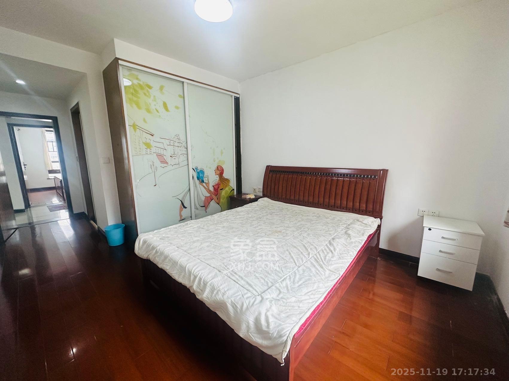 西子花苑 3室2厅2卫 2800.0元/月 西子花苑 3室2厅2卫 2800.0元/月室内图