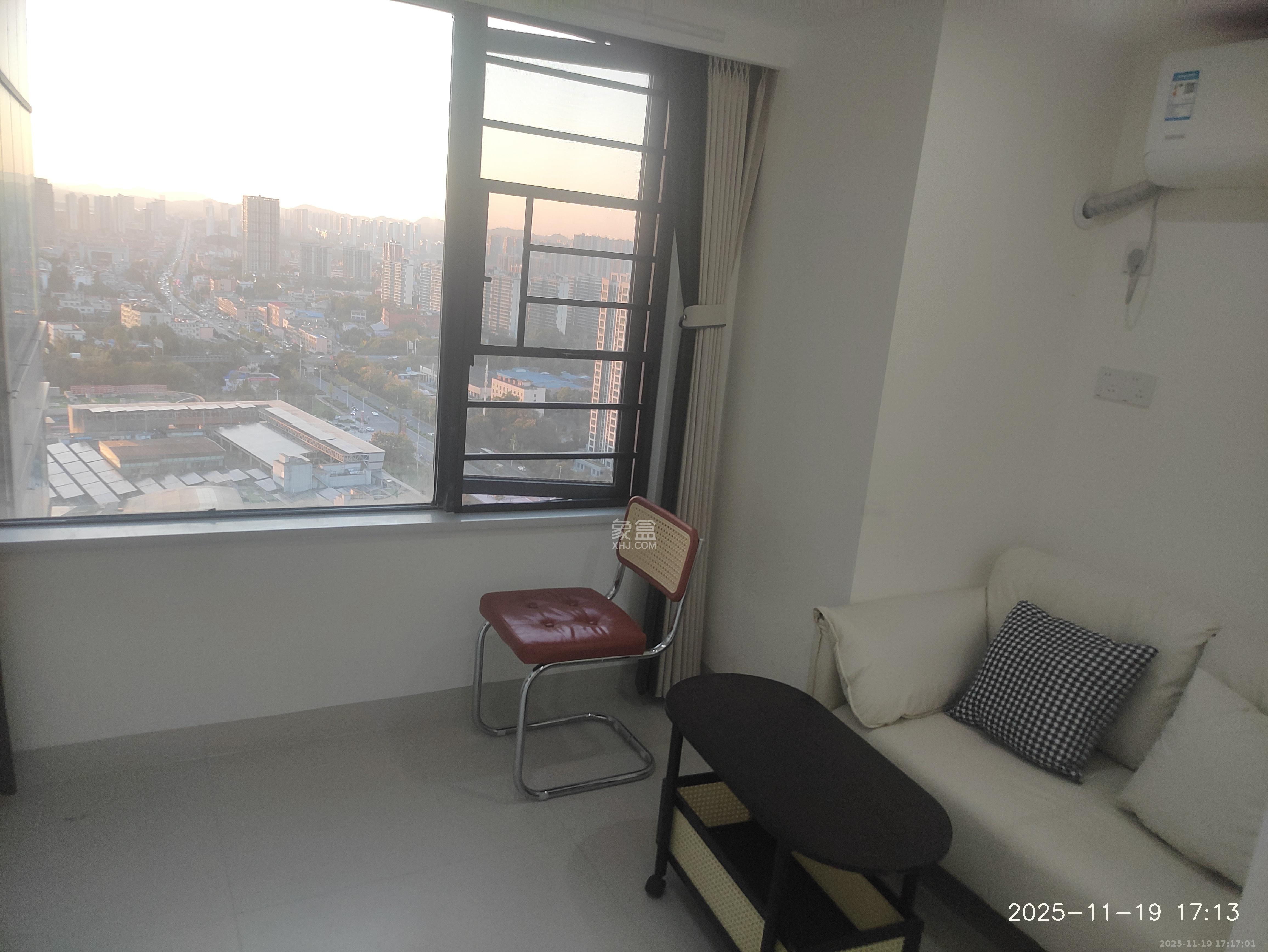 梅溪悦章  1室1厅1卫    1600.0元/月室内图