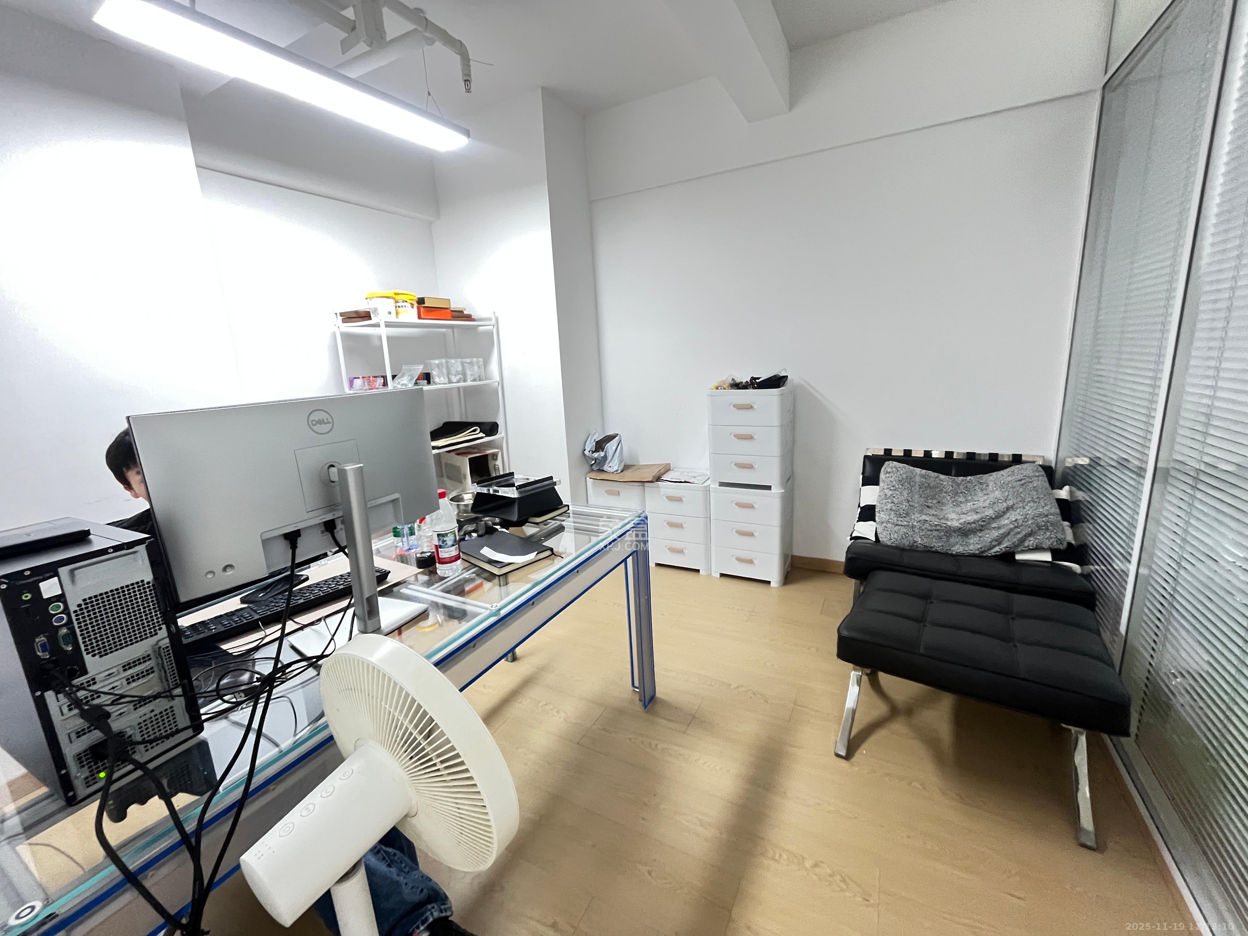 保利中环广场（保利中悦苑）  1室1厅1卫    1100.0元/月室内图