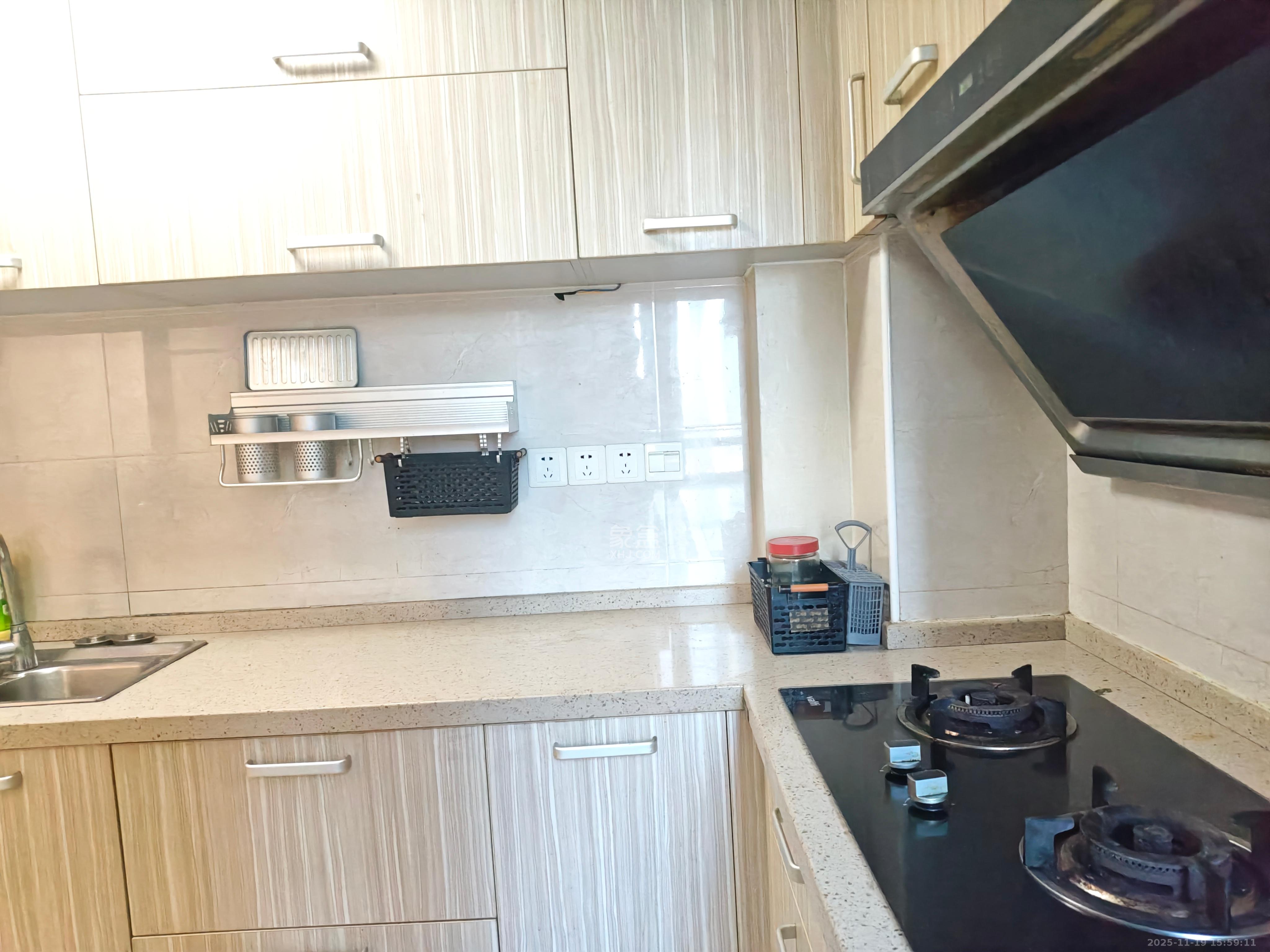 中国铁建梅溪青秀二期  3室2厅2卫    2900.0元/月室内图