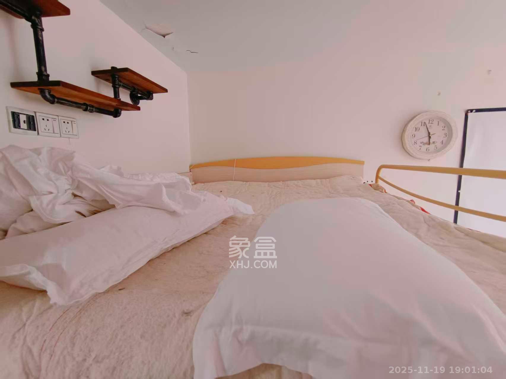 阳光100二期  1室1厅1卫    1300.0元/月室内图