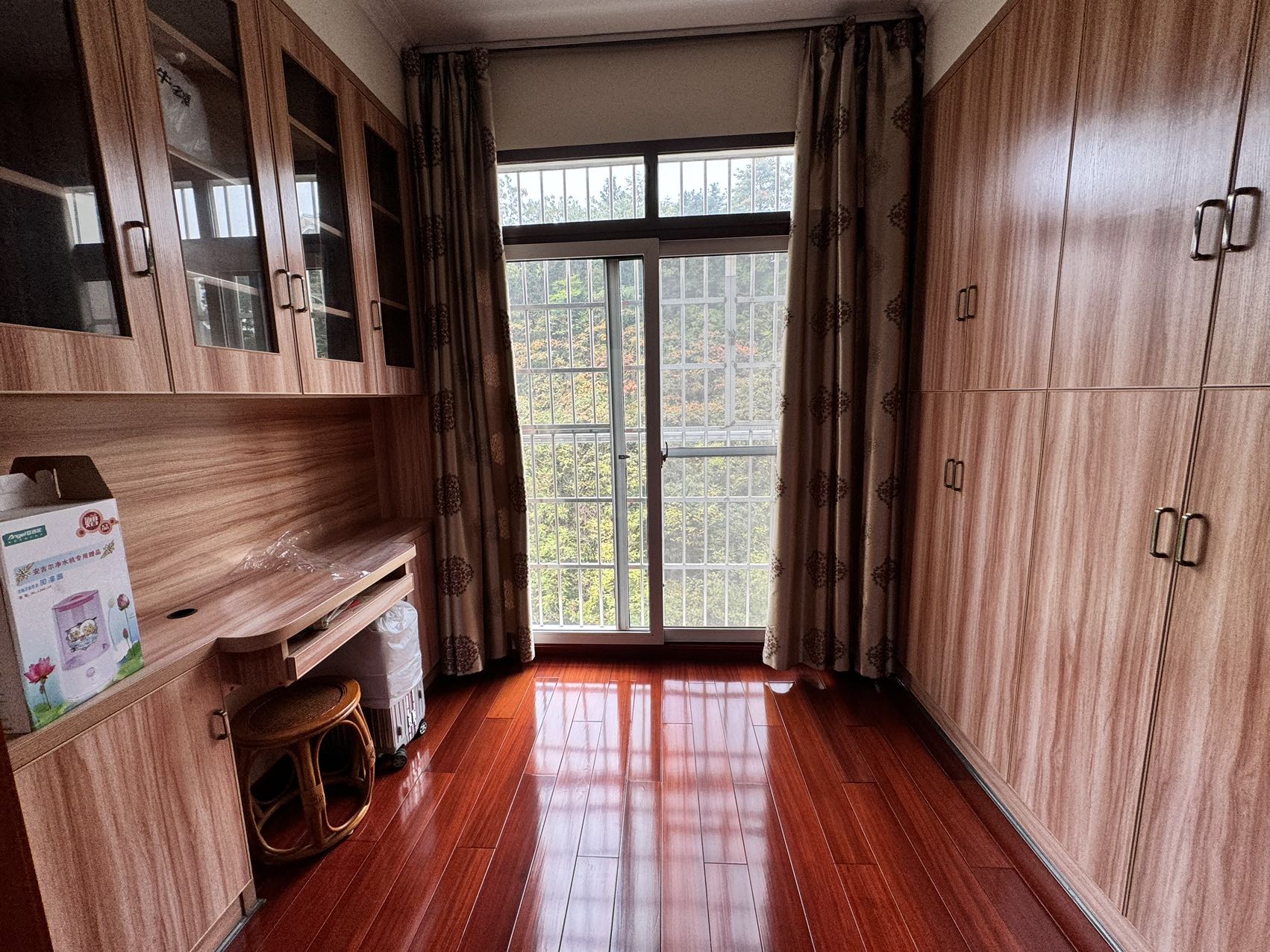 颐景园3期协力小区 3室2厅2卫 100.0万 颐景园3期协力小区 3室2厅2卫 100.0万室内图