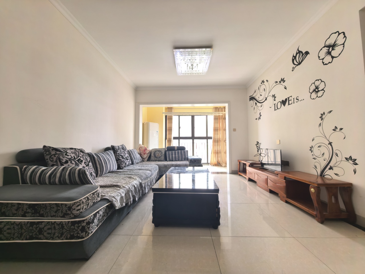 奥园广场 3室2厅1卫 51.0万 奥园广场 3室2厅1卫 51.0万室内图