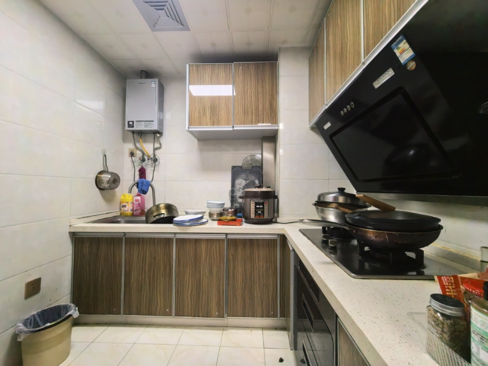 奥园广场  3室2厅1卫    51.0万室内图