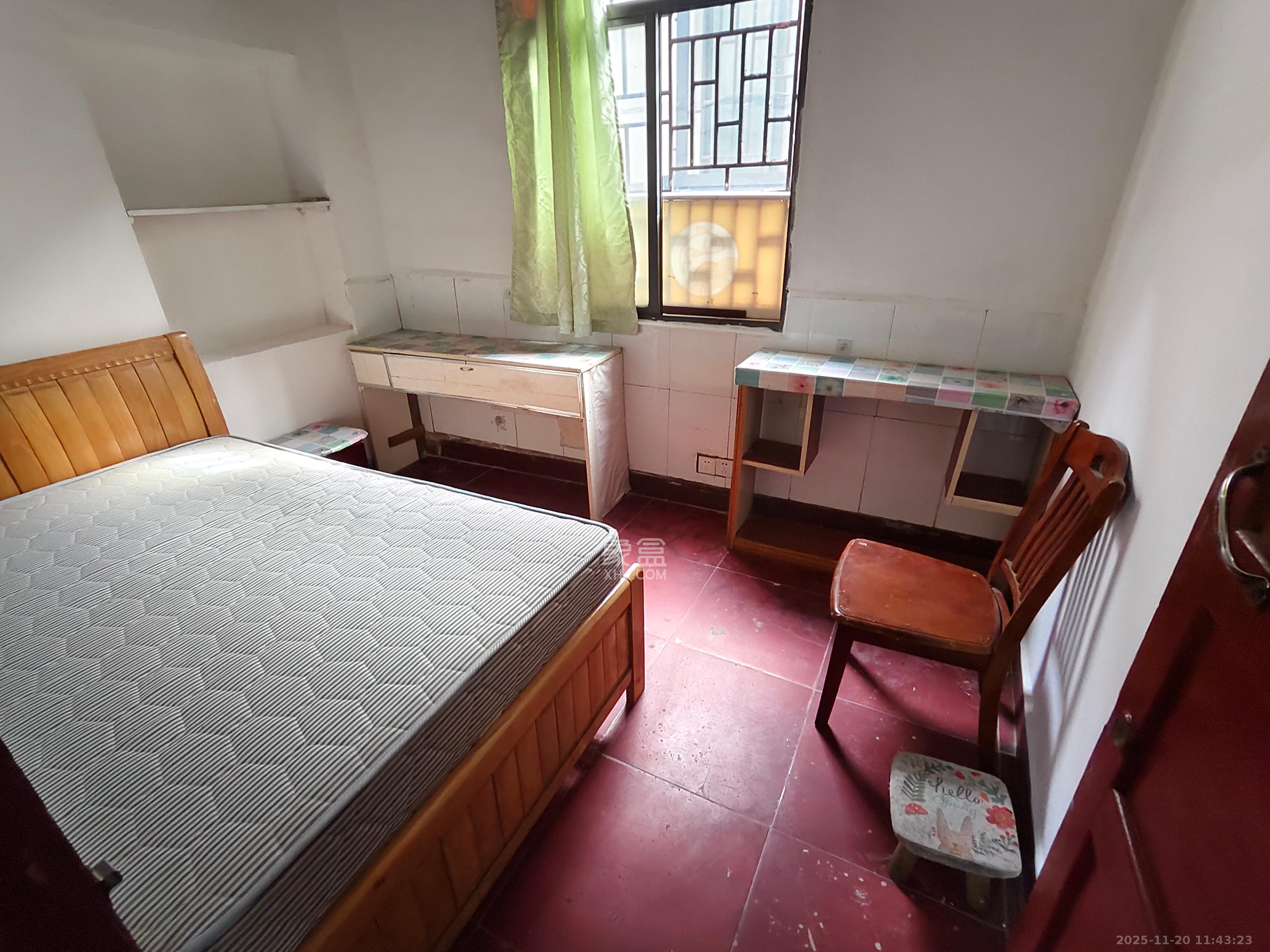 都正街散盘  2室1厅1卫    2200.0元/月室内图