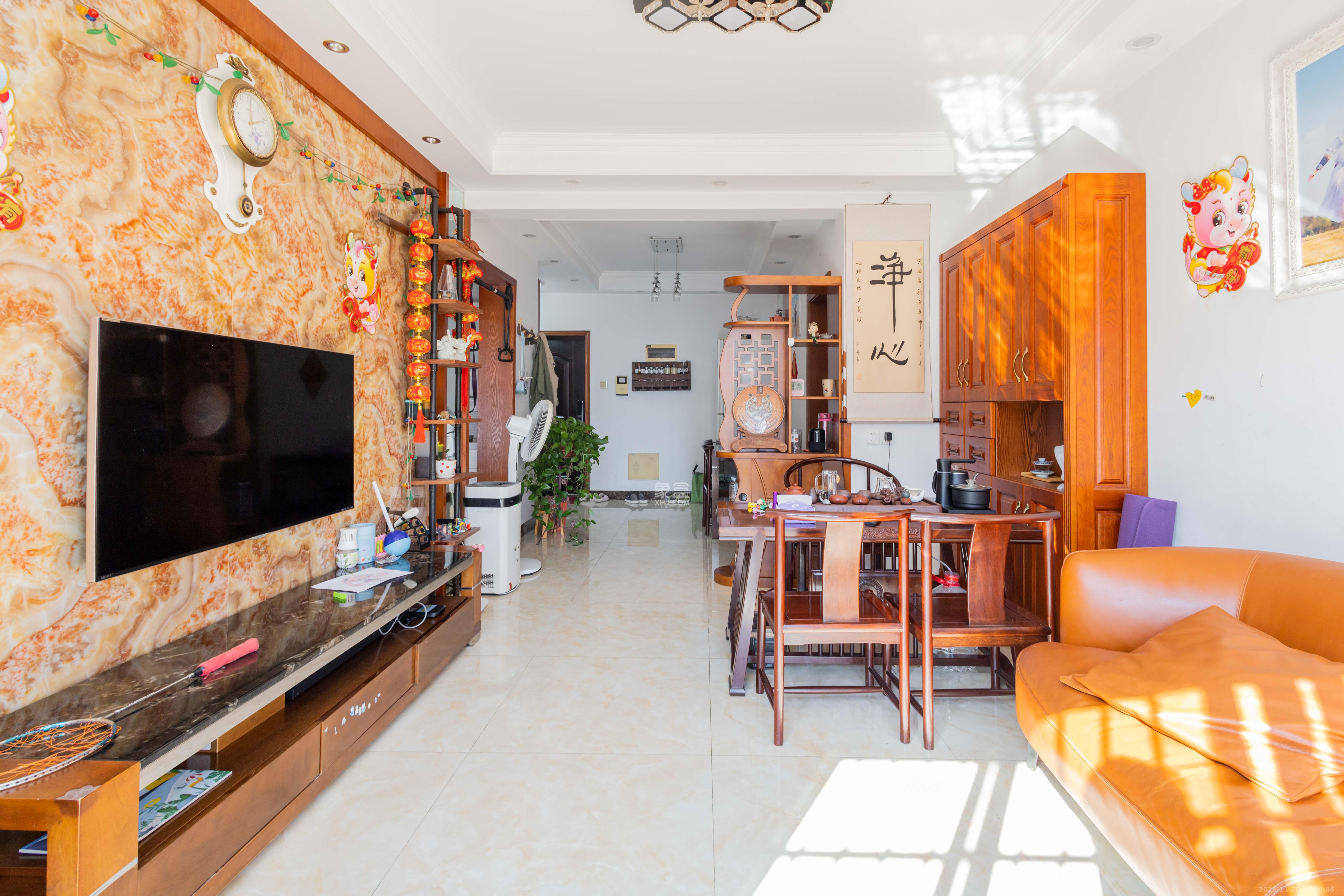 中欣楚天雅郡 2室2厅1卫 52.8万 中欣楚天雅郡 2室2厅1卫 52.8万客厅