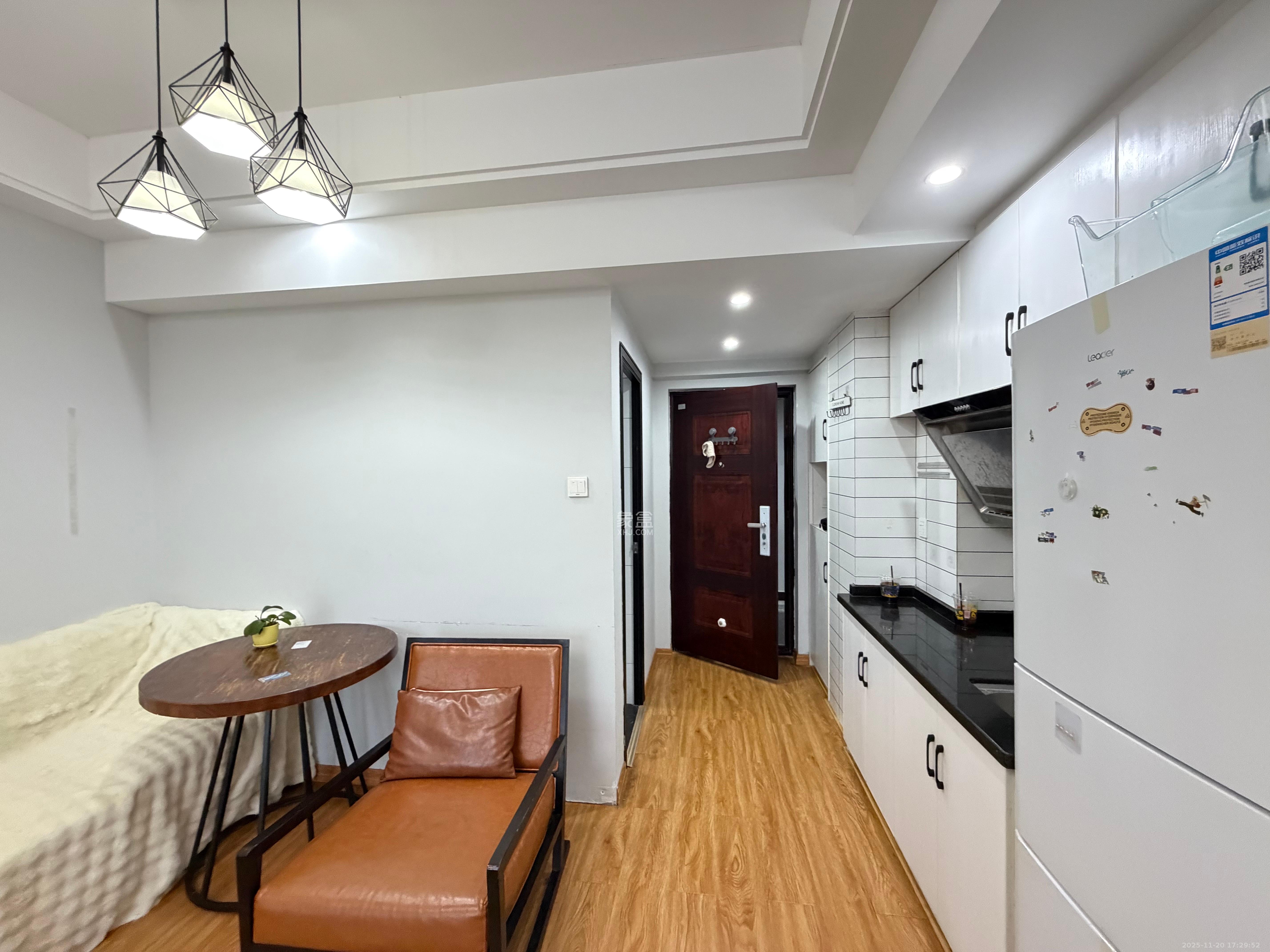 中交里城  1室0厅1卫    1550.0元/月室内图