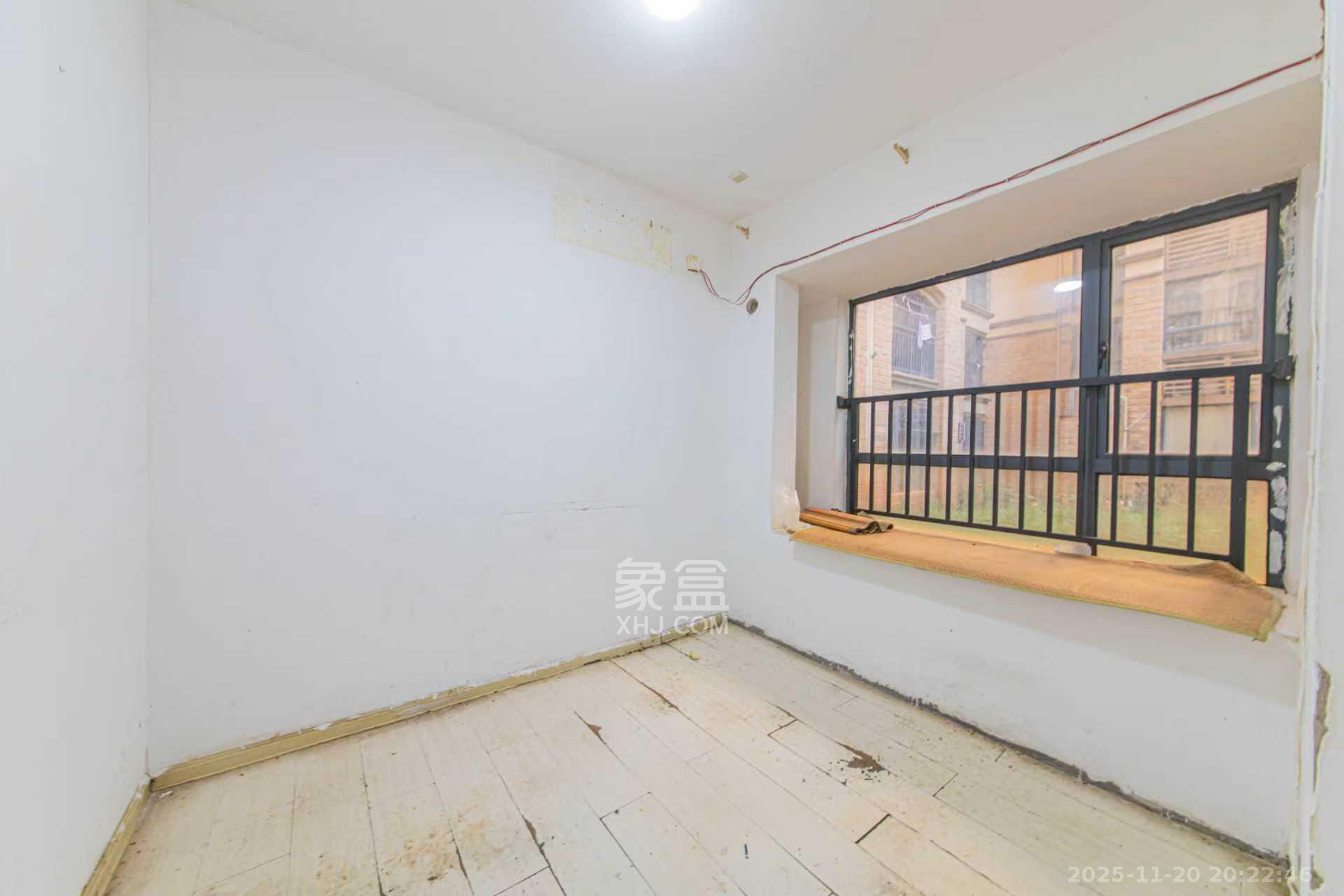 中建芙蓉嘉苑 3室2厅1卫 1800.0元/月 中建芙蓉嘉苑 3室2厅1卫 1800.0元/月室内图