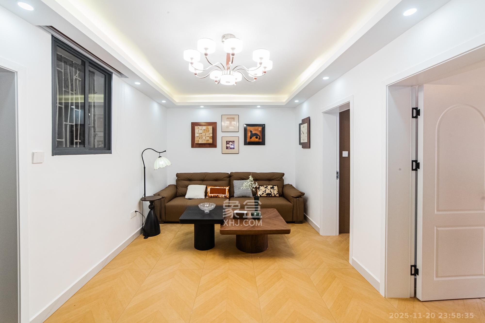 植物油宿舍 1室0厅0卫 55.8万 植物油宿舍 1室0厅0卫 55.8万客厅