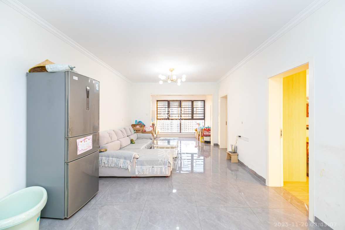 润和又一城 3室2厅1卫 68.5万 润和又一城 3室2厅1卫 68.5万客厅