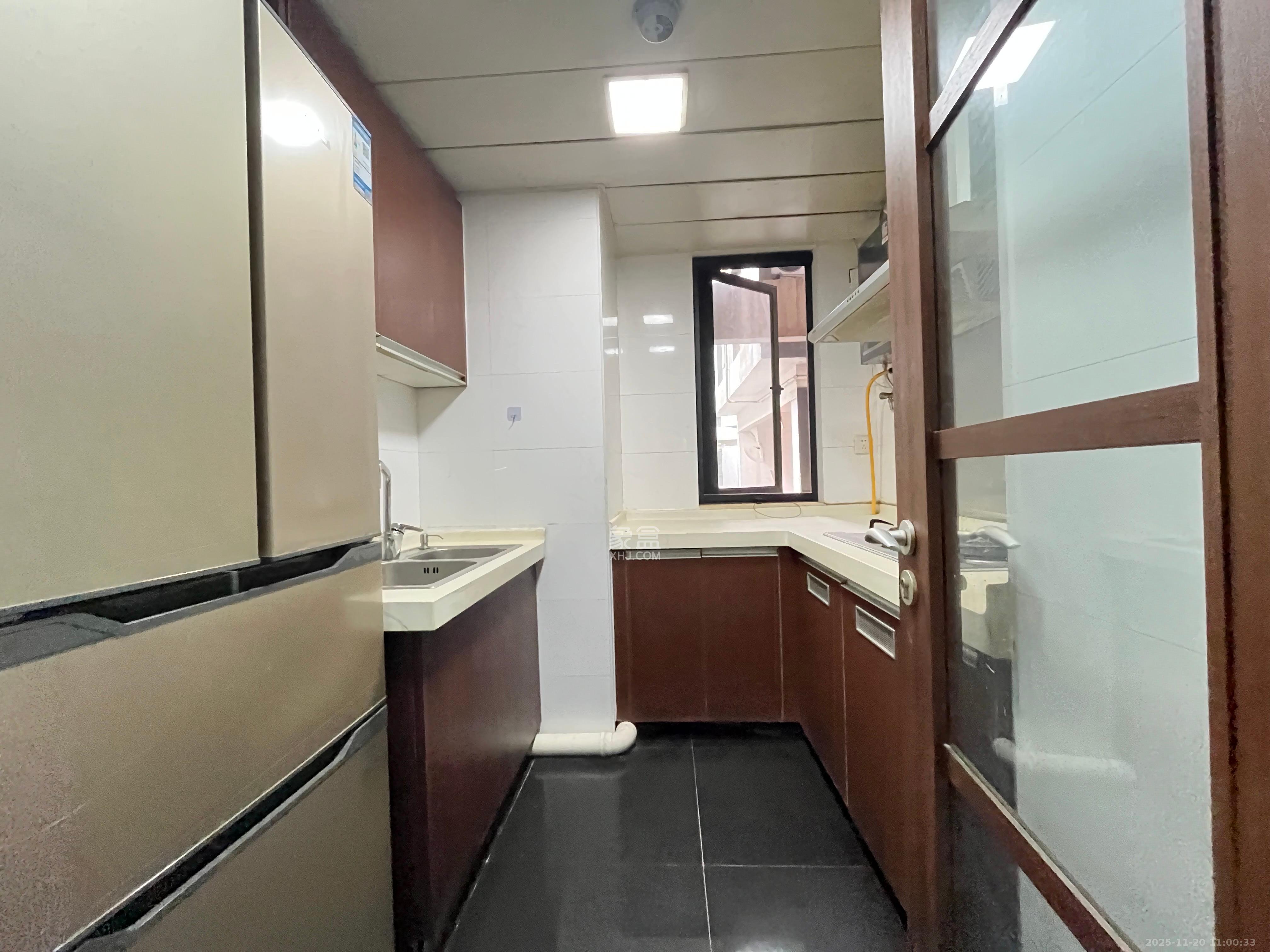 万科金域蓝湾 3室2厅1卫 2200.0元/月 万科金域蓝湾 3室2厅1卫 2200.0元/月室内图